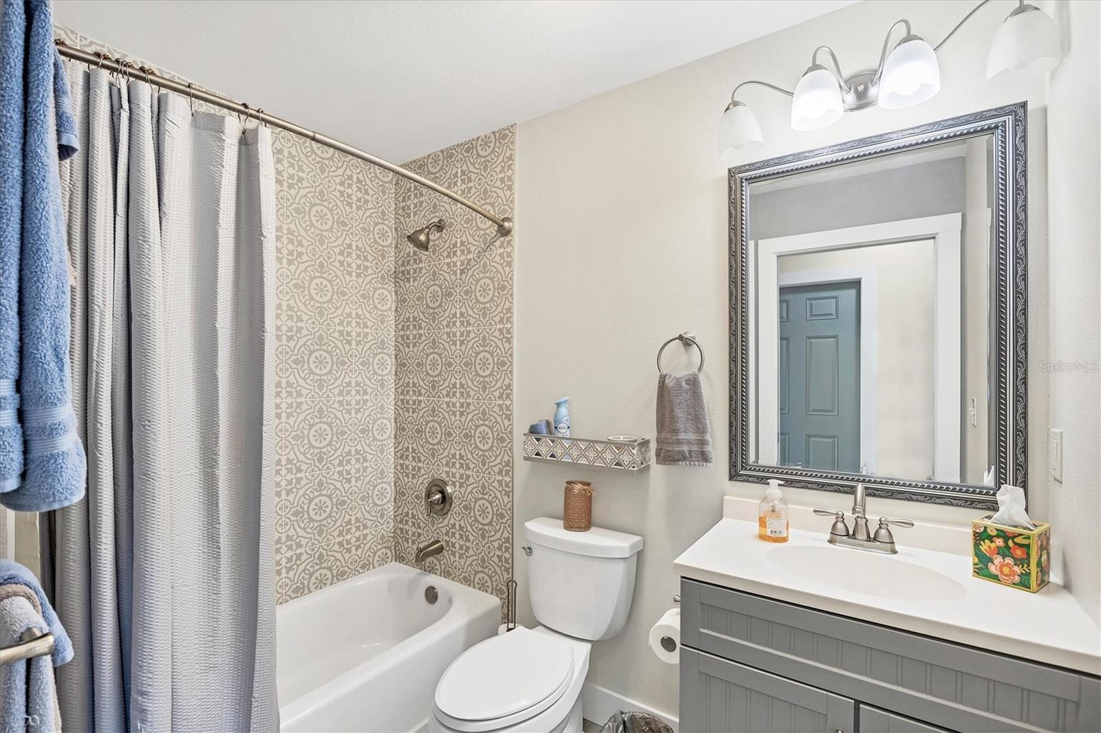 TYLER & DARLING ADD 01 - Residential Lease