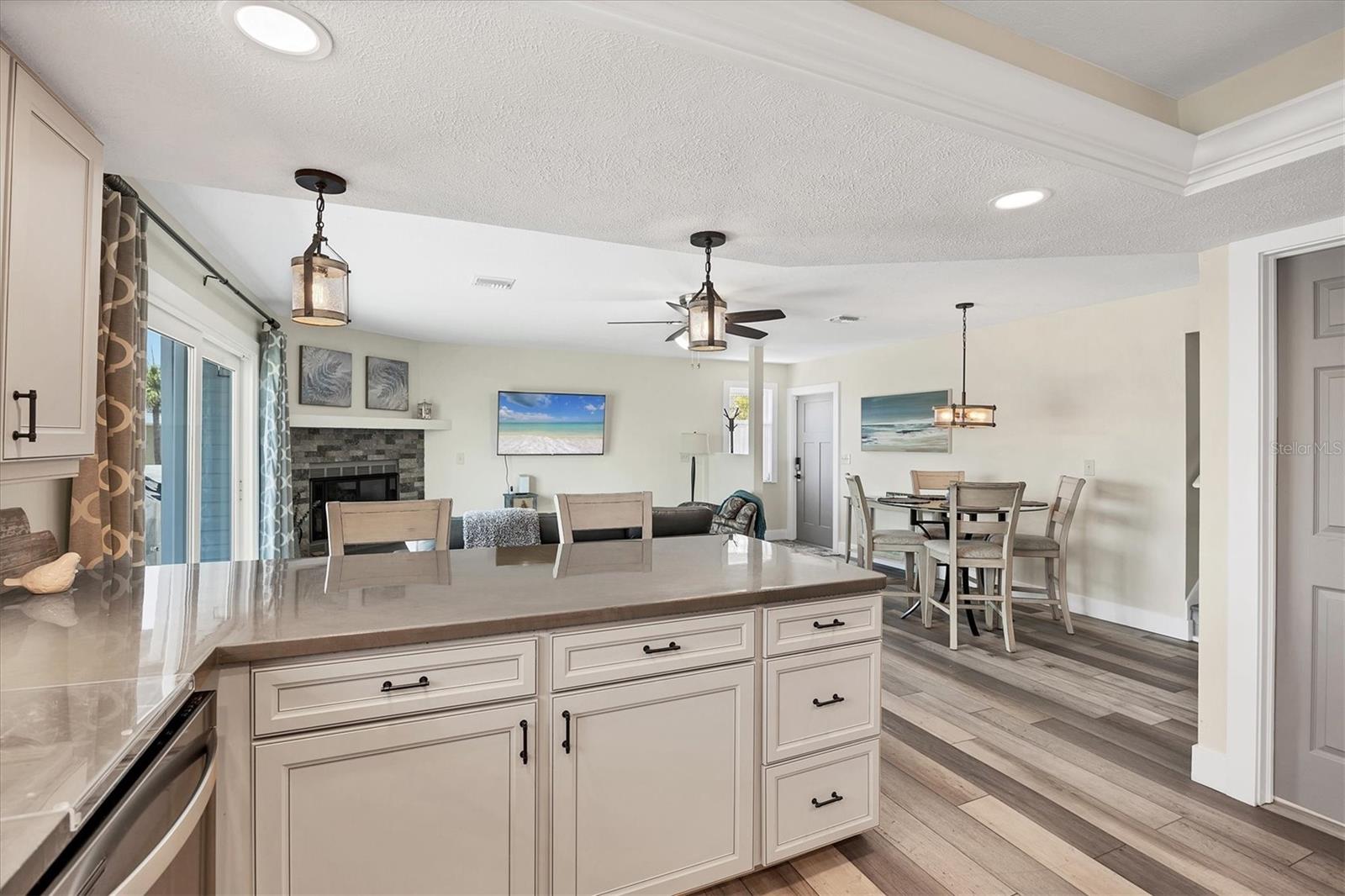 TYLER & DARLING ADD 01 - Residential Lease