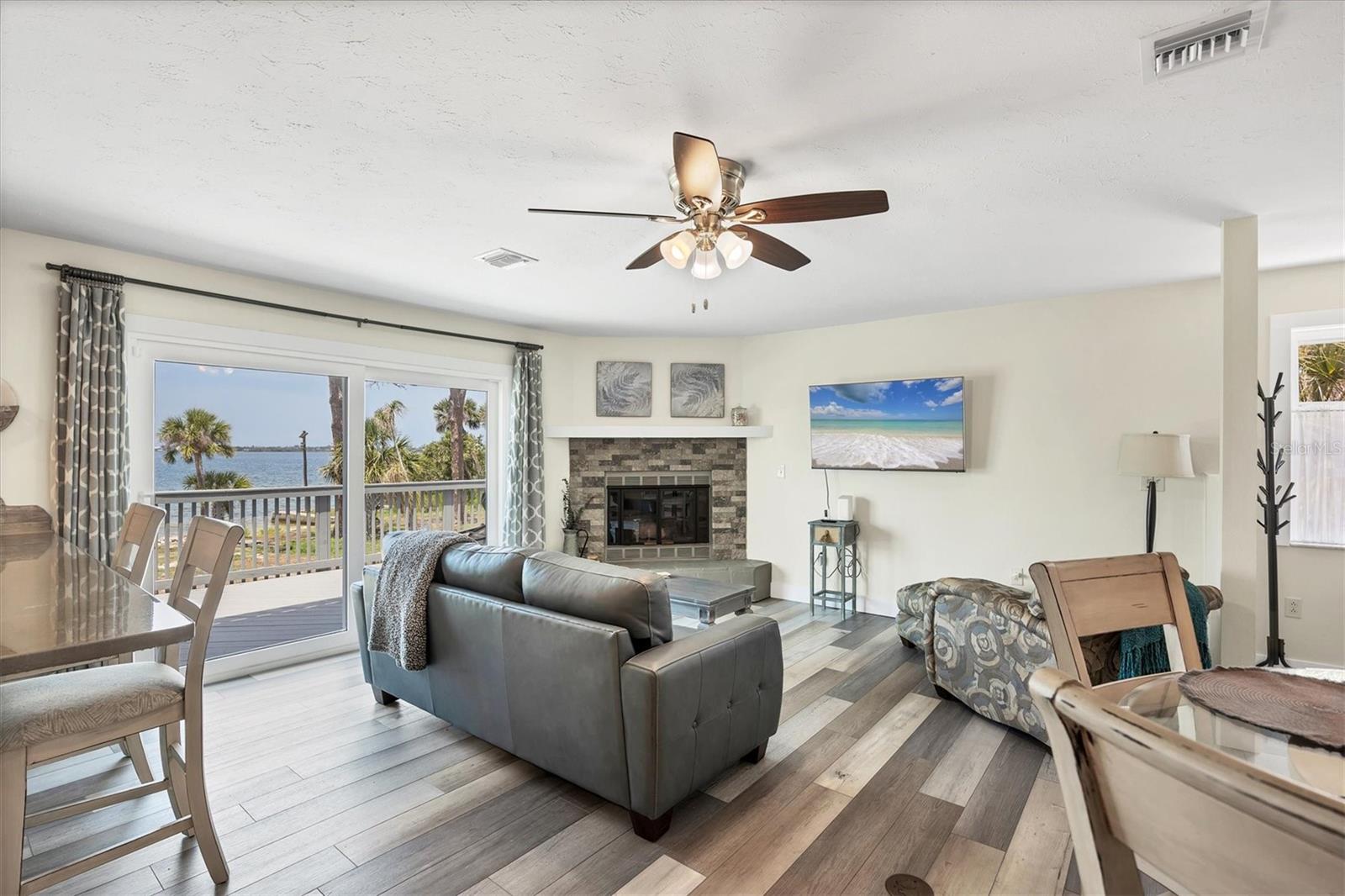 TYLER & DARLING ADD 01 - Residential Lease