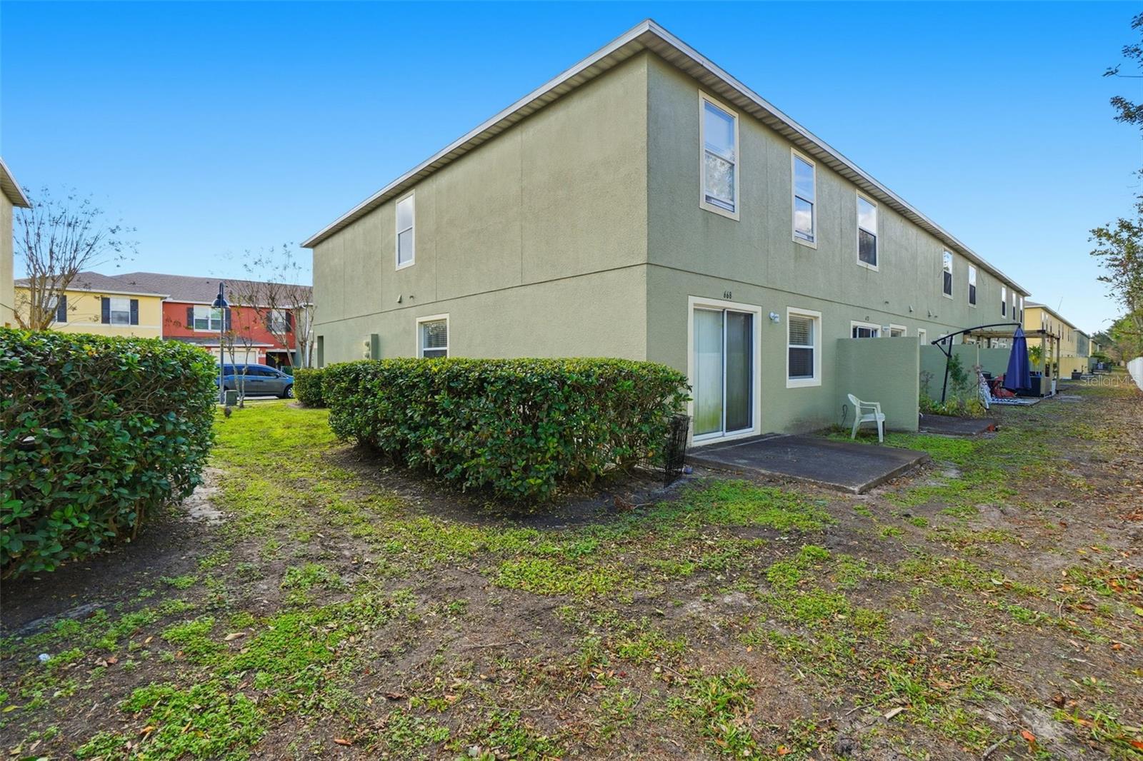 OAKCREST AT SOUTHMEADOW CONDOMINIUM - Residential