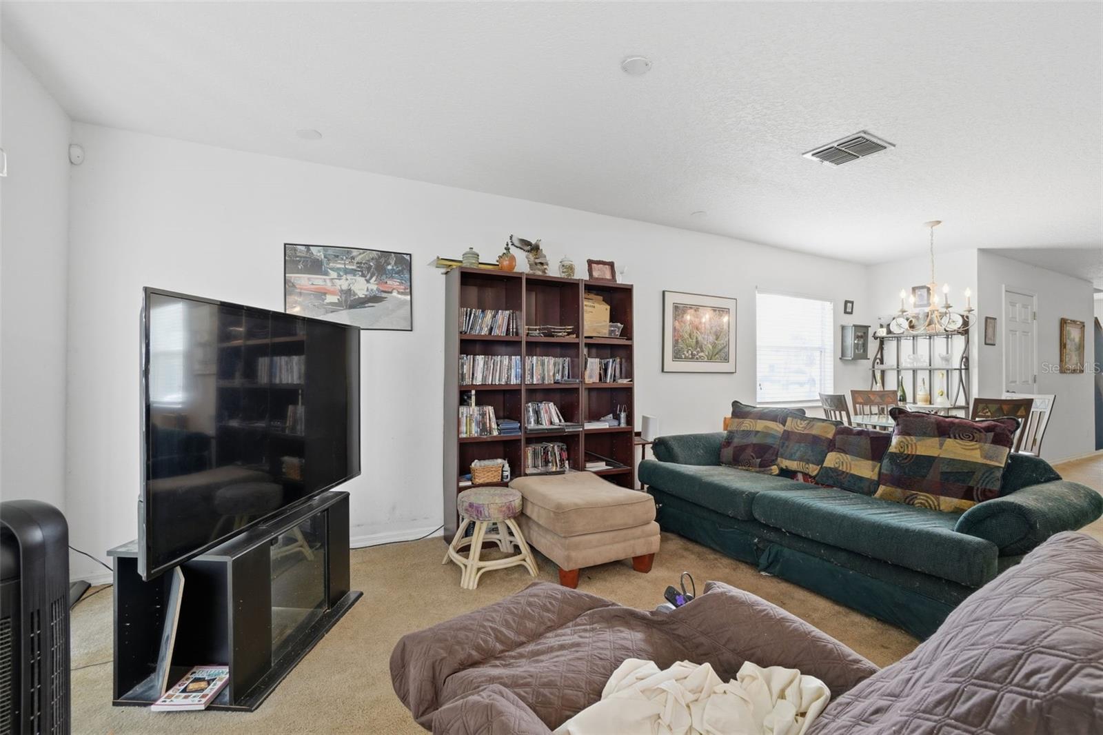 OAKCREST AT SOUTHMEADOW CONDOMINIUM - Residential