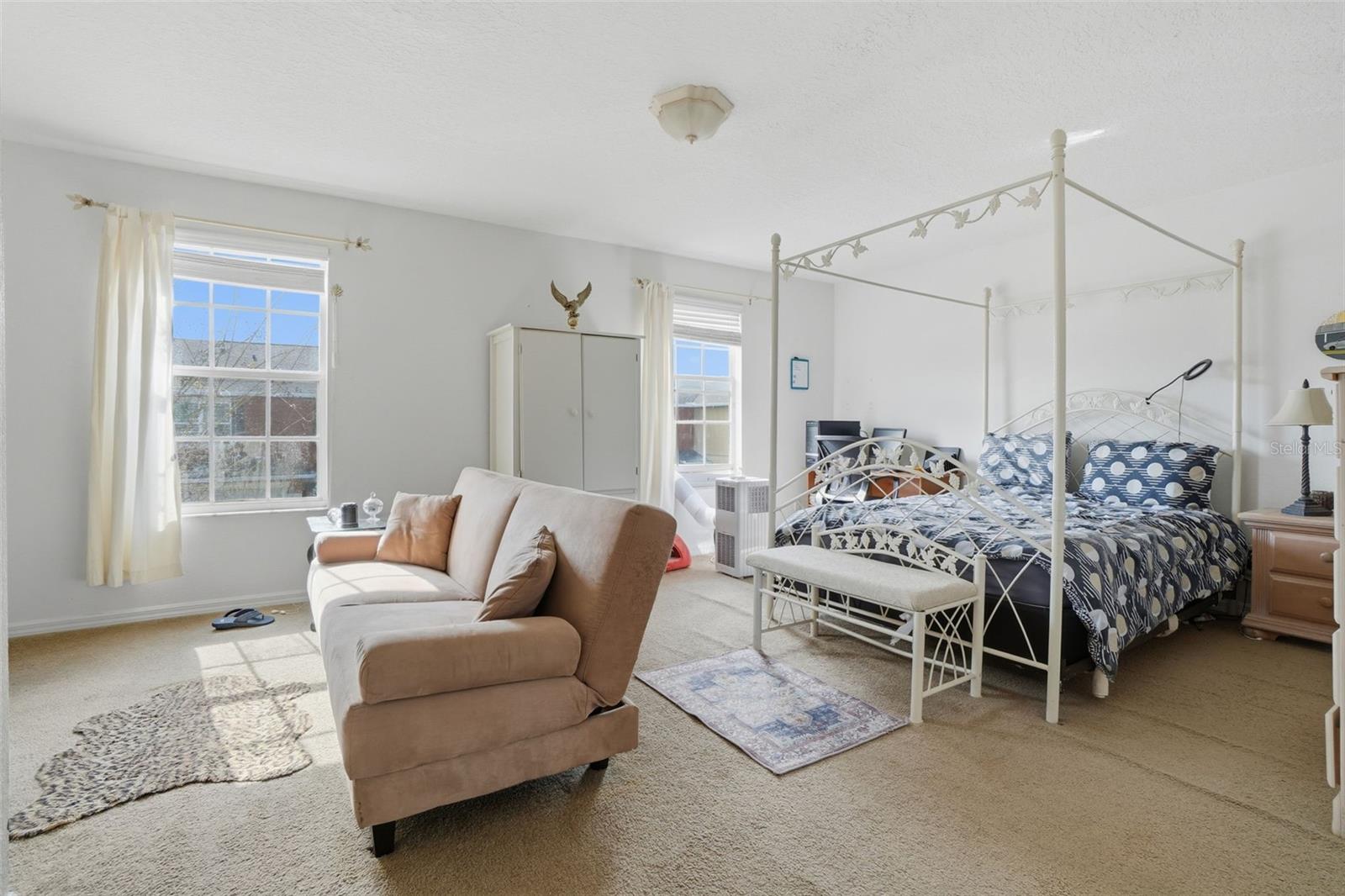 OAKCREST AT SOUTHMEADOW CONDOMINIUM - Residential