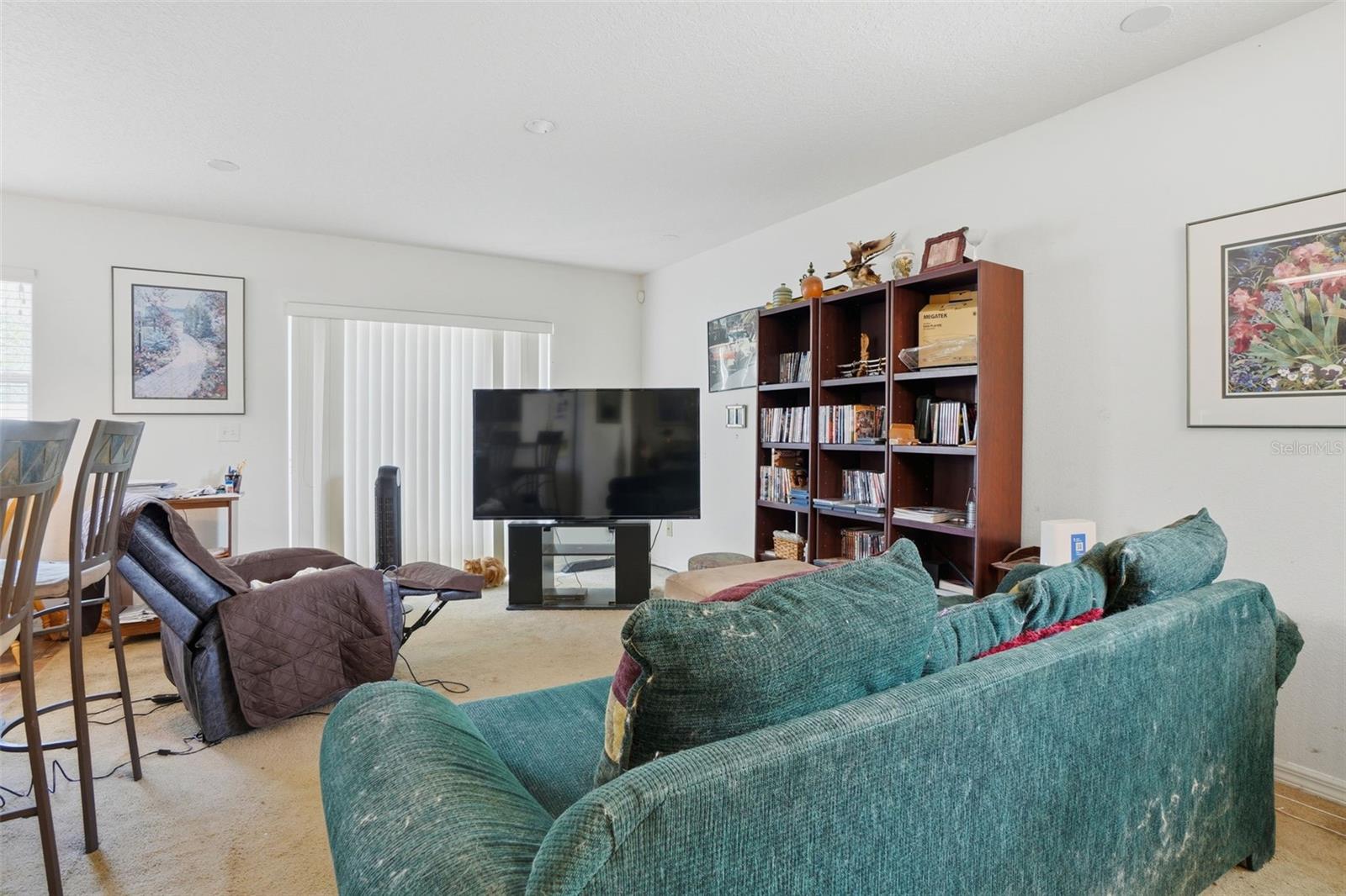 OAKCREST AT SOUTHMEADOW CONDOMINIUM - Residential