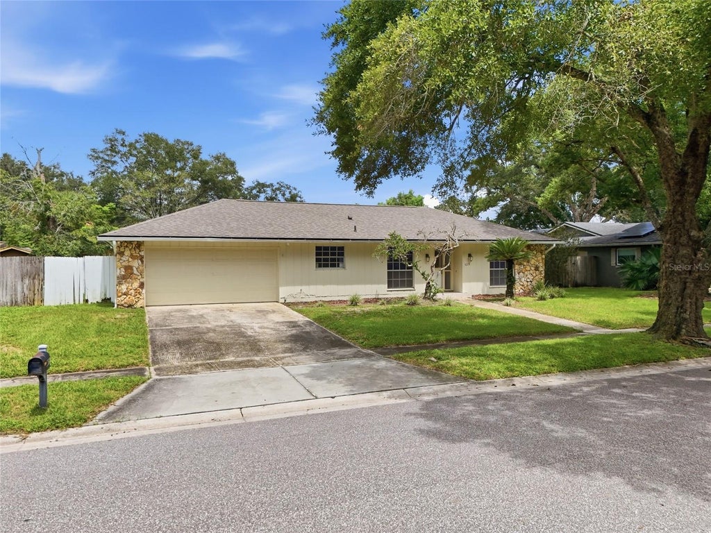 Photo of 1015 Bonita Drive, Altamonte Springs, FL 32714 (MLS # A4705747)