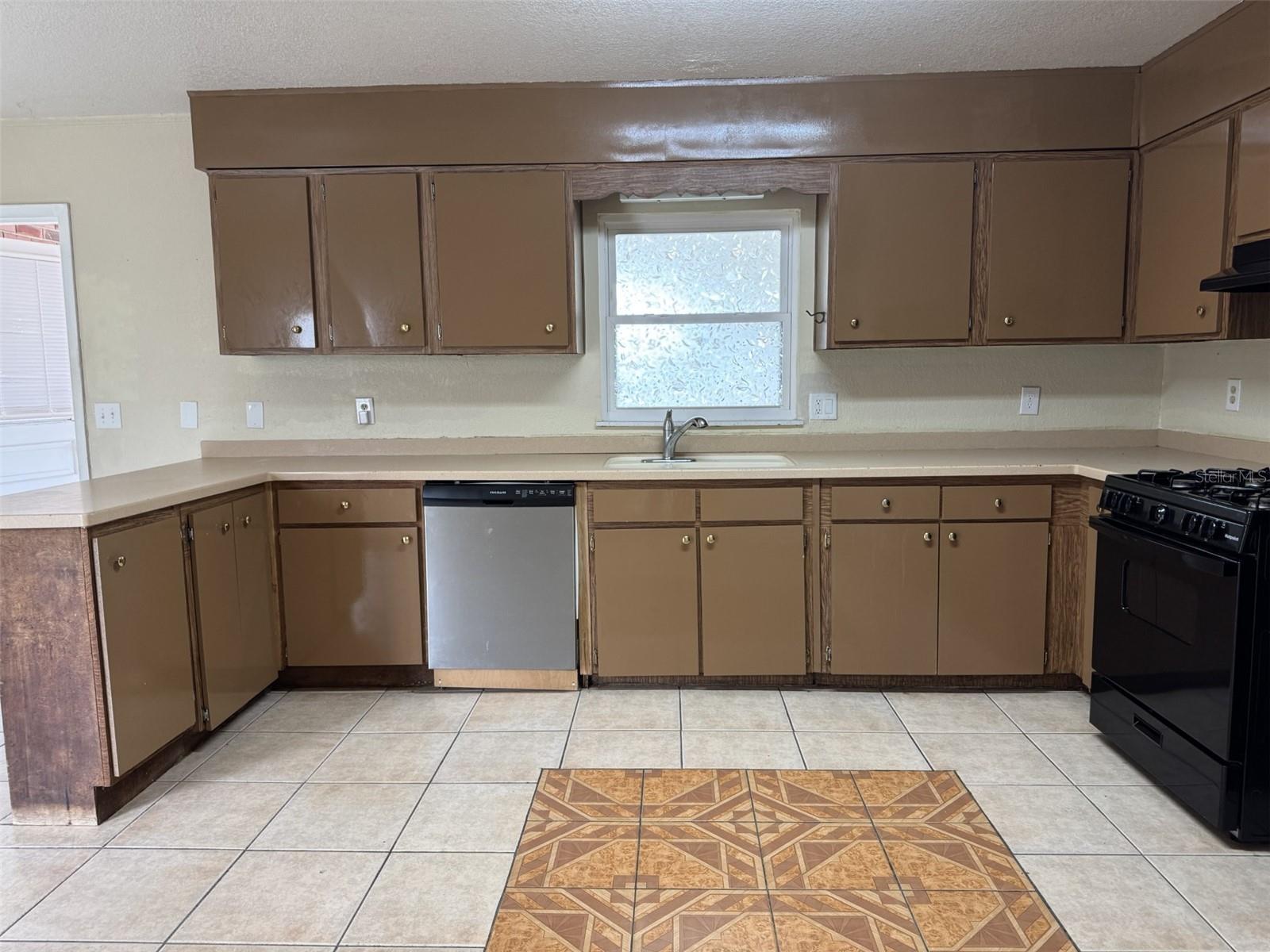 MILLSITE SHORES - Residential