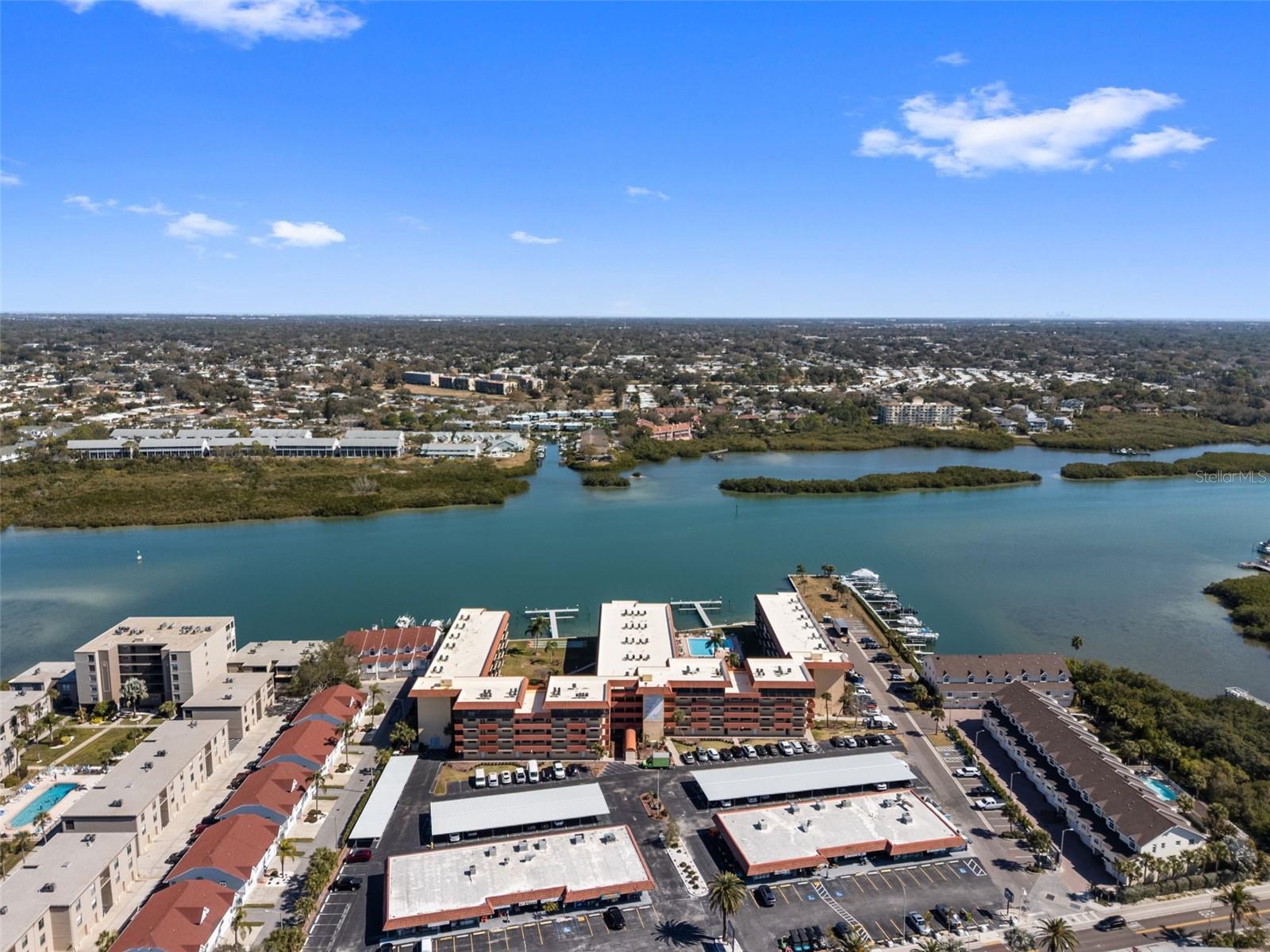 BAY MARINER THE CONDO - Residential