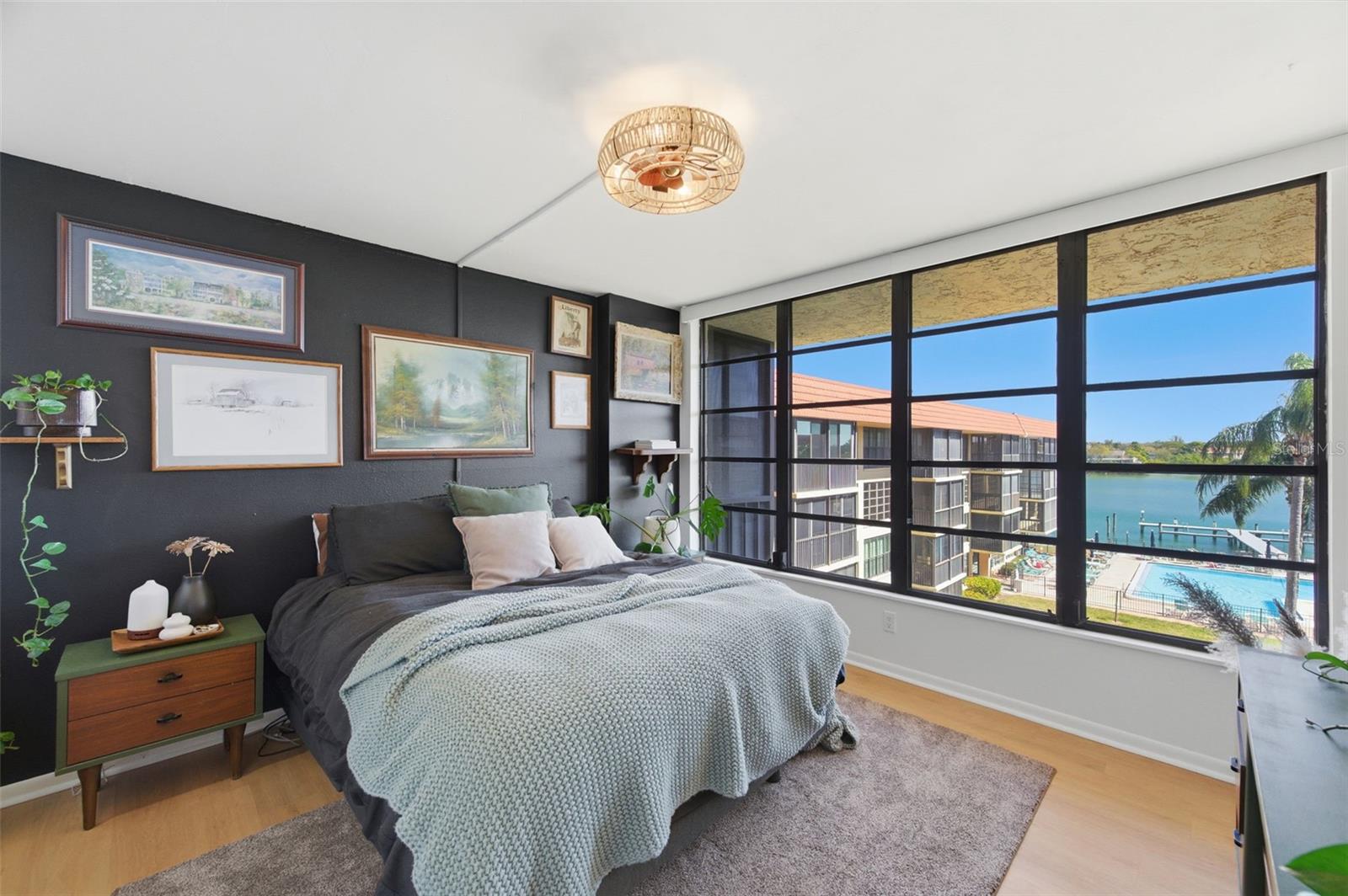 BAY MARINER THE CONDO - Residential