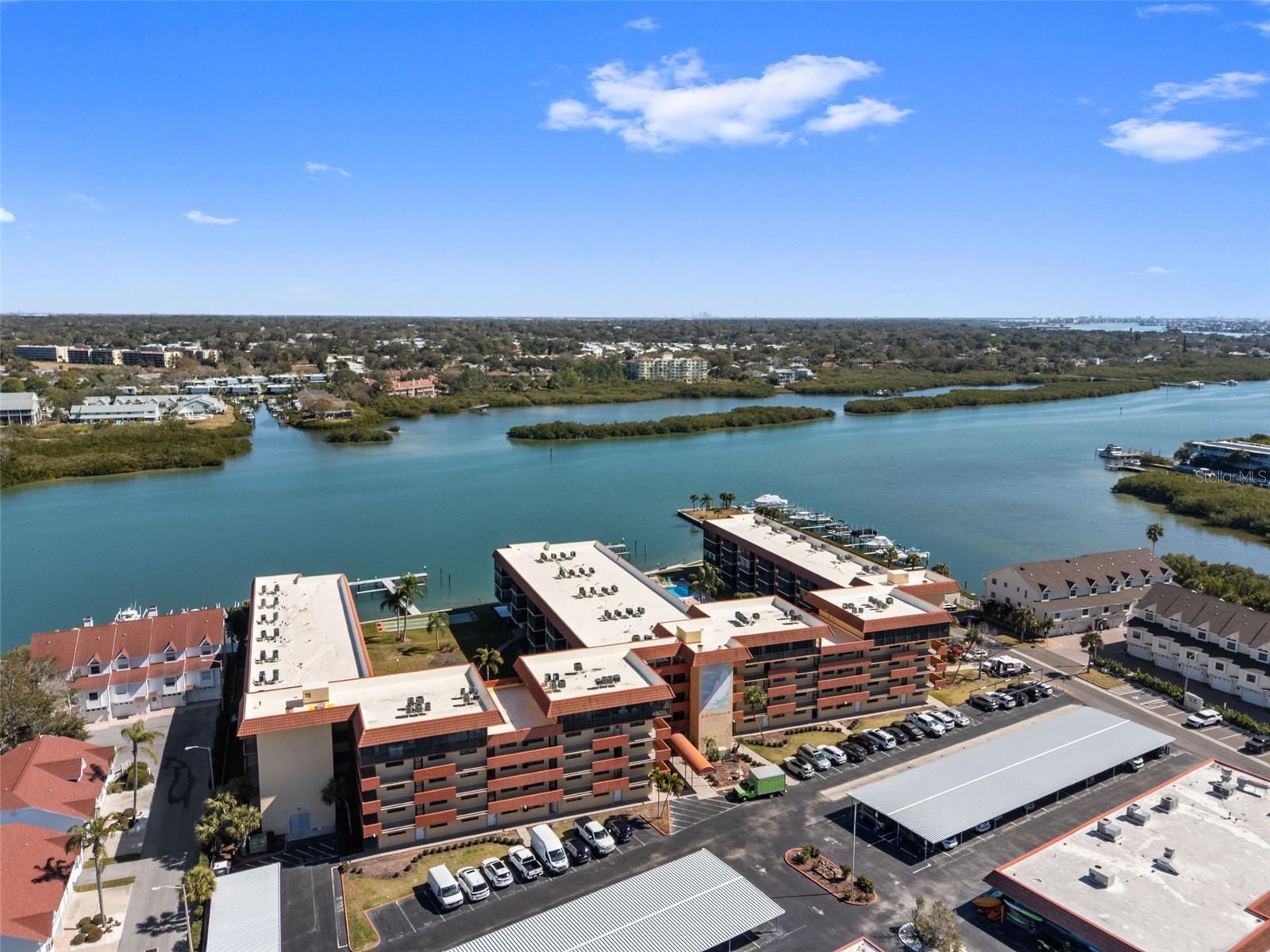 BAY MARINER THE CONDO - Residential