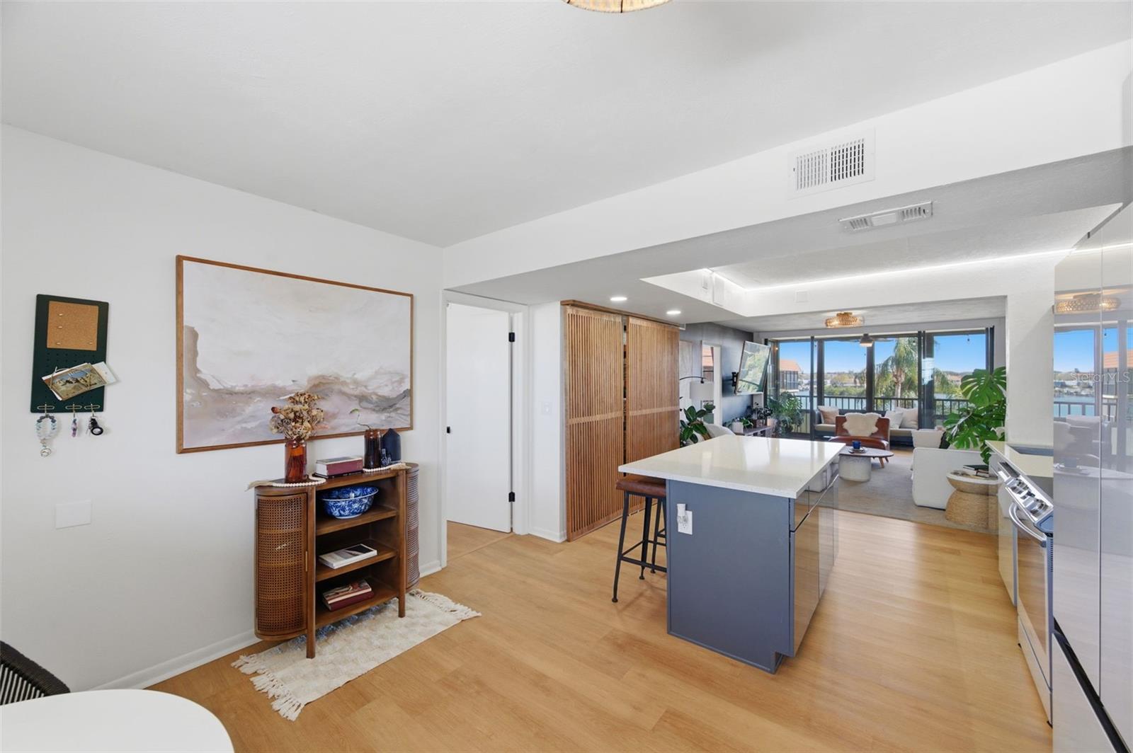 BAY MARINER THE CONDO - Residential