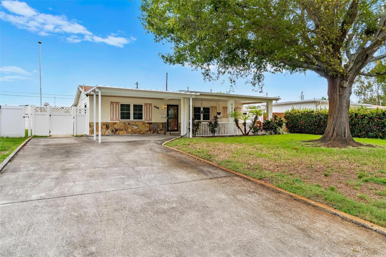 MILES PINES - Residential