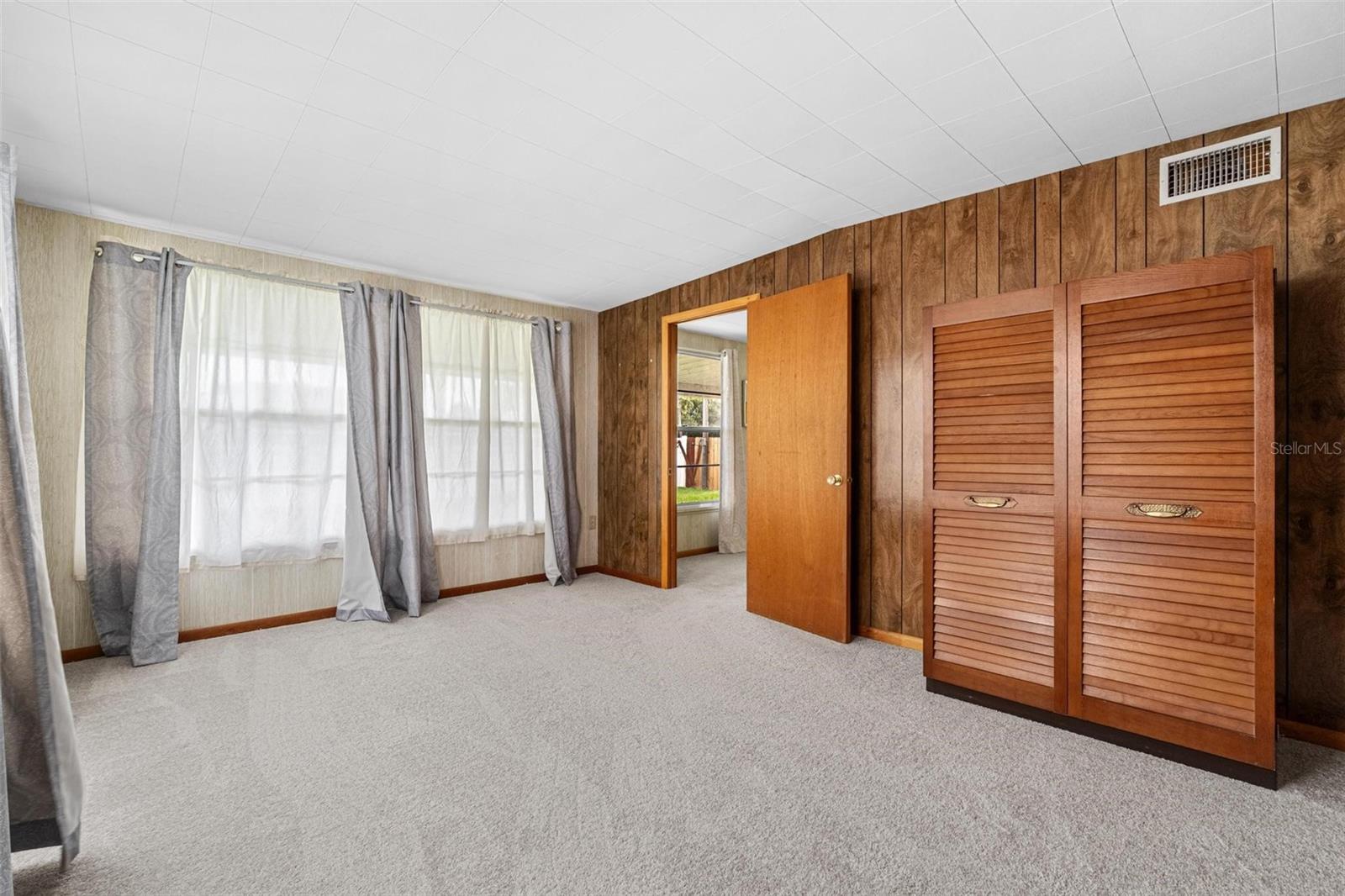 MILES PINES - Residential