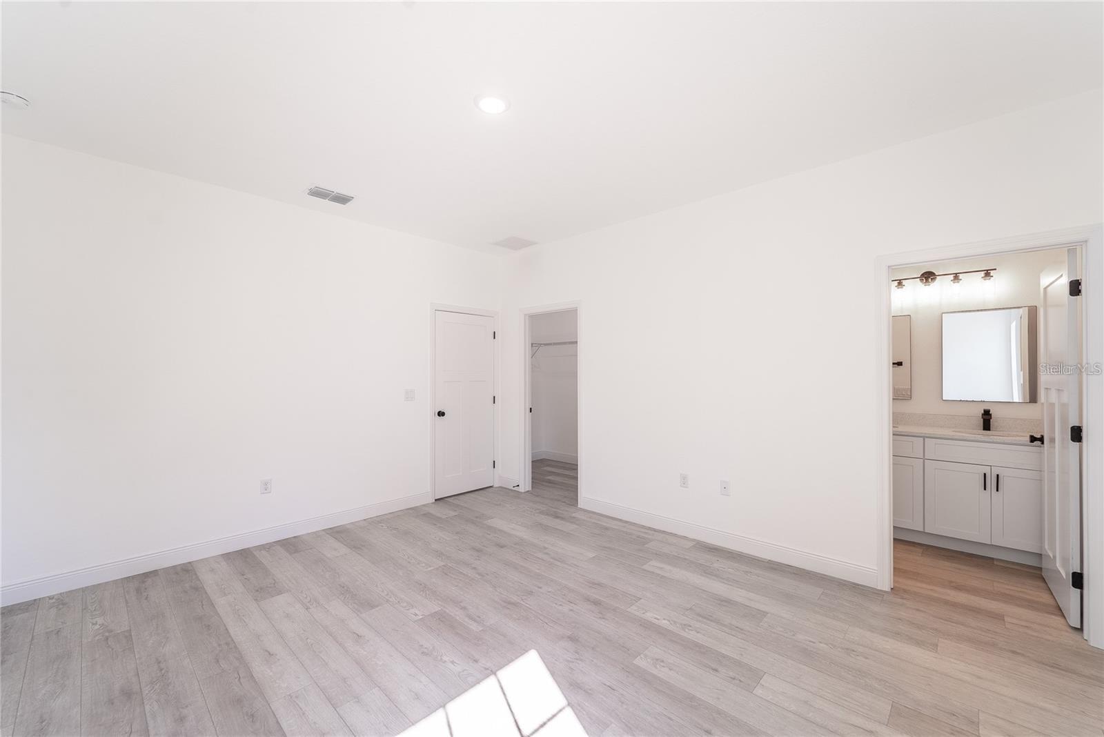 CITRUS SPGS UNIT 03 - Residential Lease