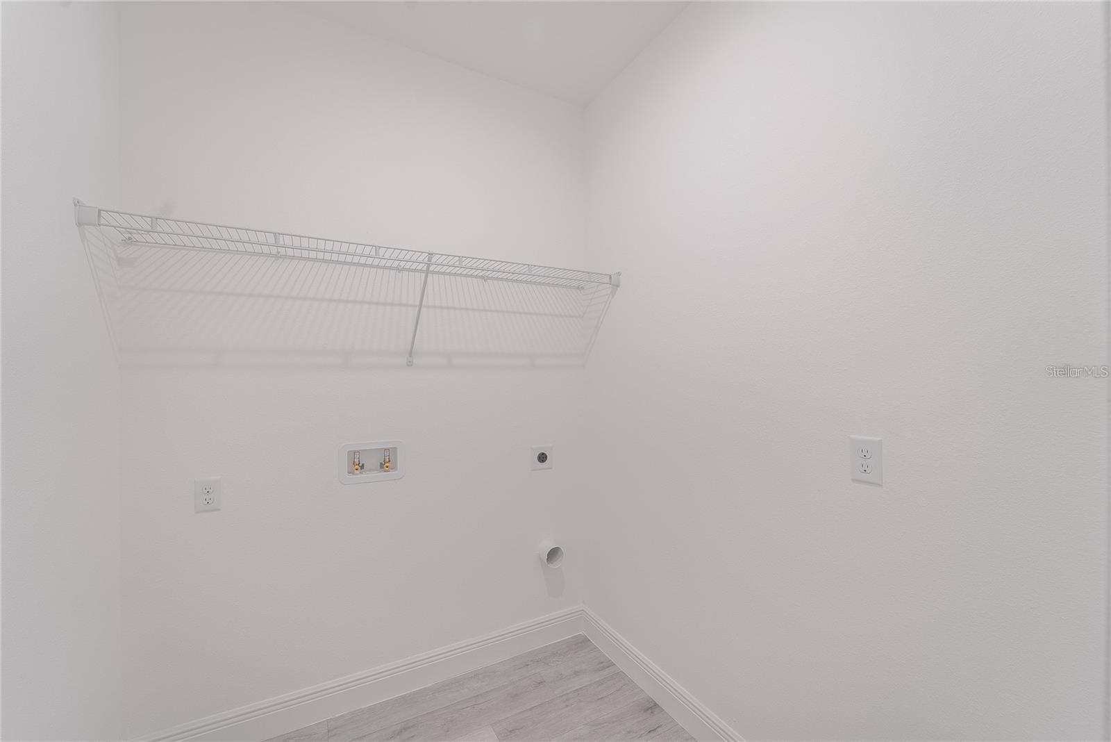 CITRUS SPGS UNIT 03 - Residential Lease
