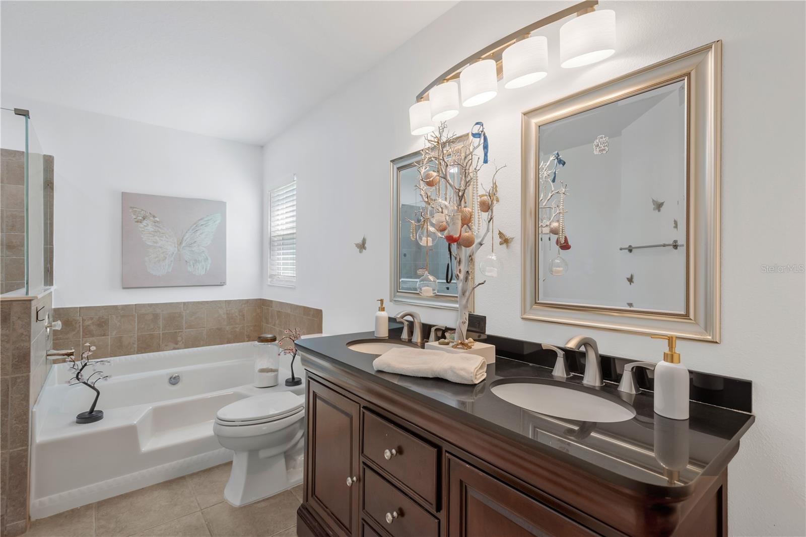 MEADOW POINTE - Residential