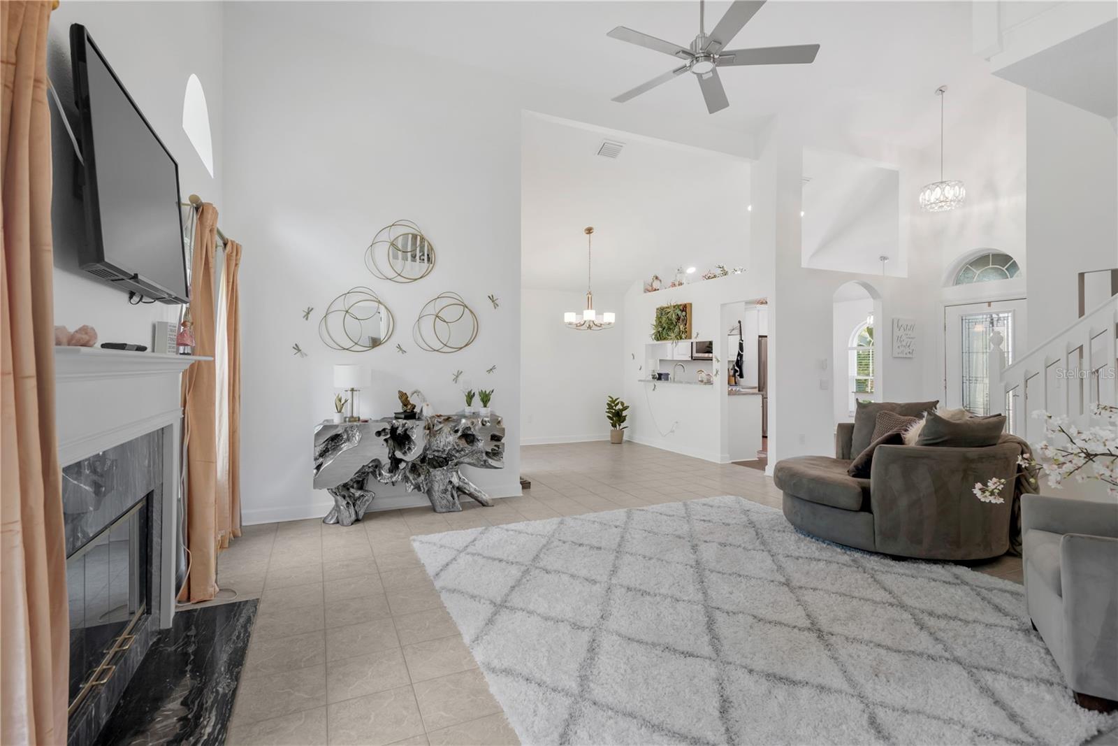 MEADOW POINTE - Residential