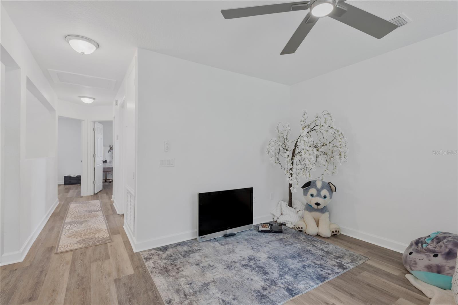 MEADOW POINTE - Residential