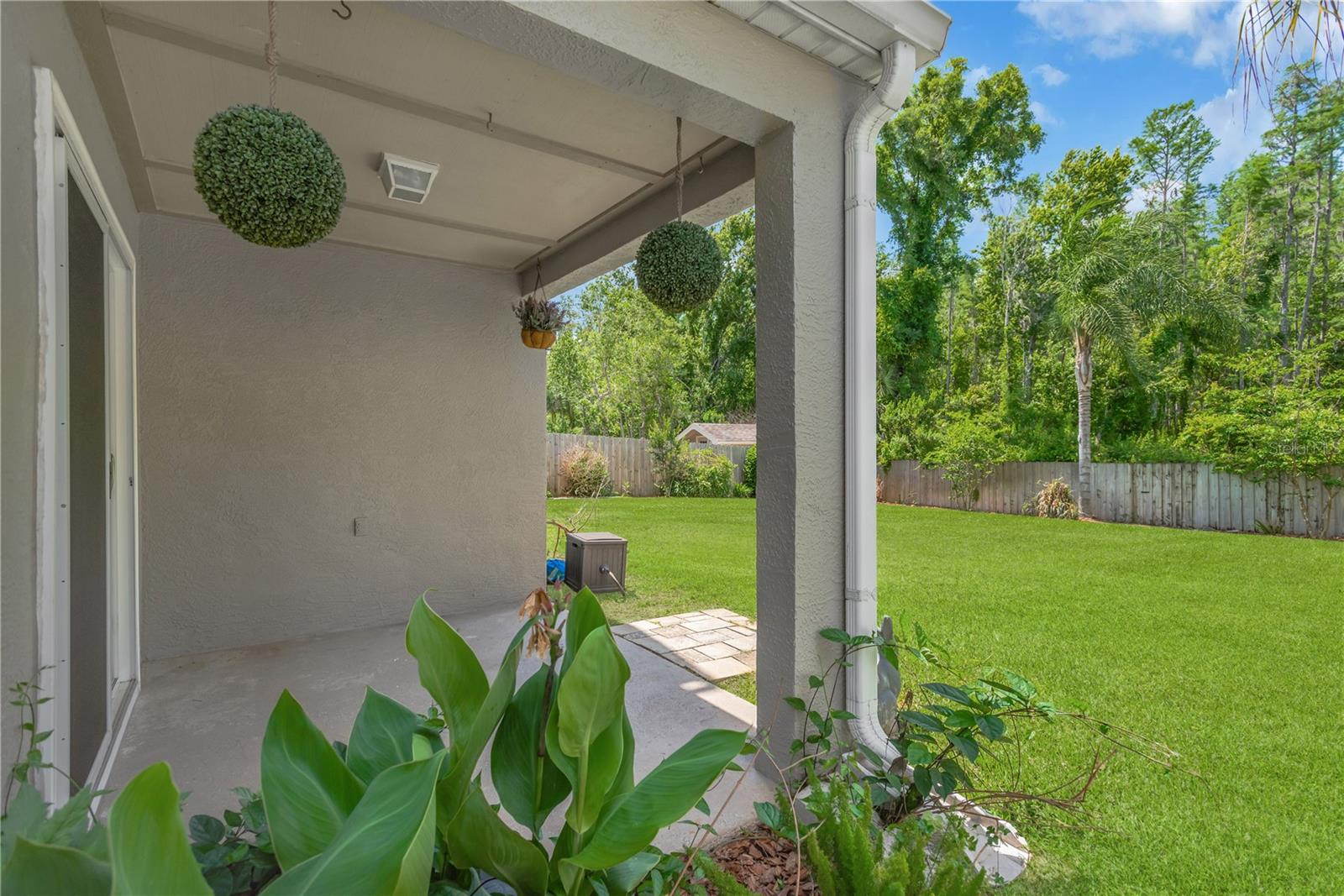 MEADOW POINTE - Residential