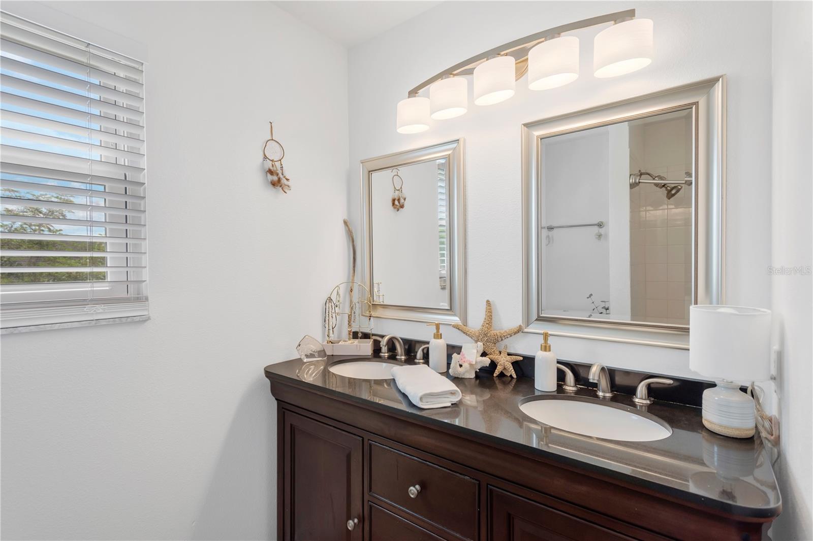 MEADOW POINTE - Residential