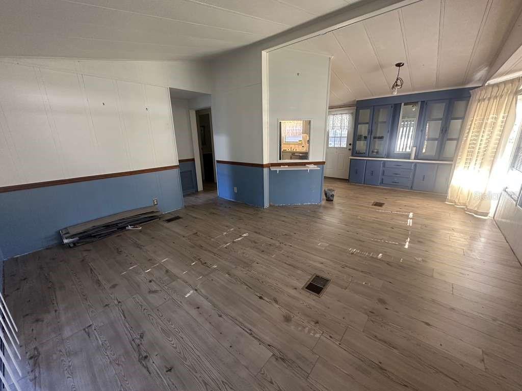 BANBURY VILLAGE CONDO - Residential