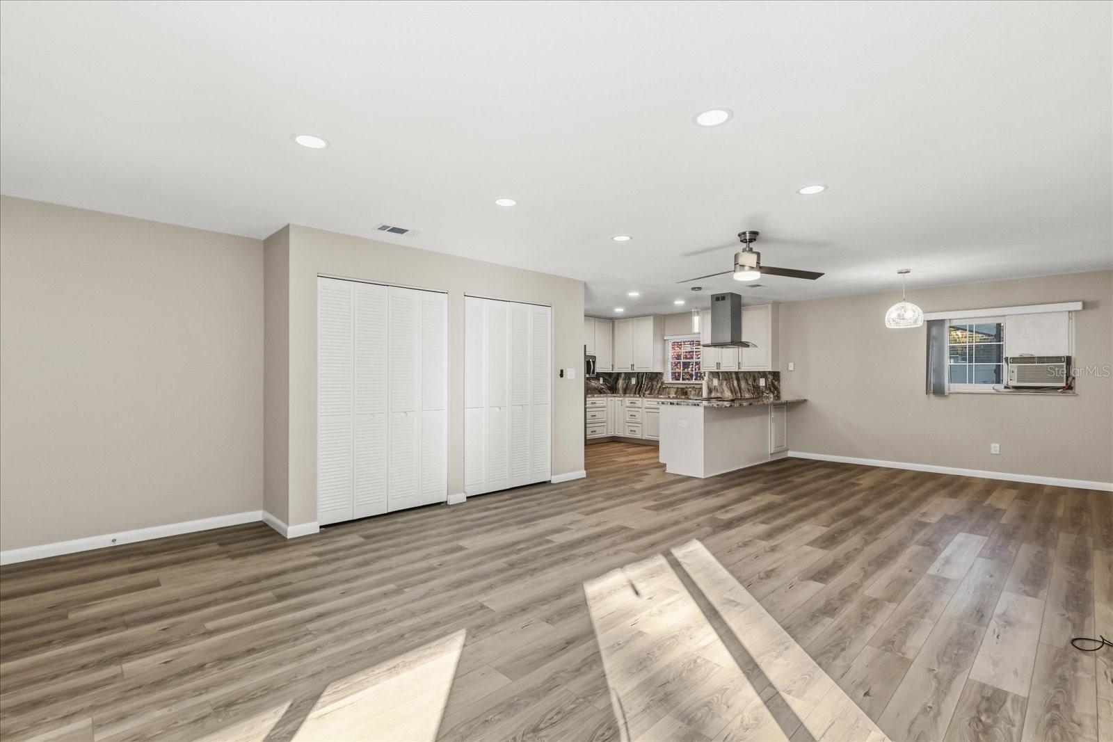 SANDRA HEIGHTS - Residential