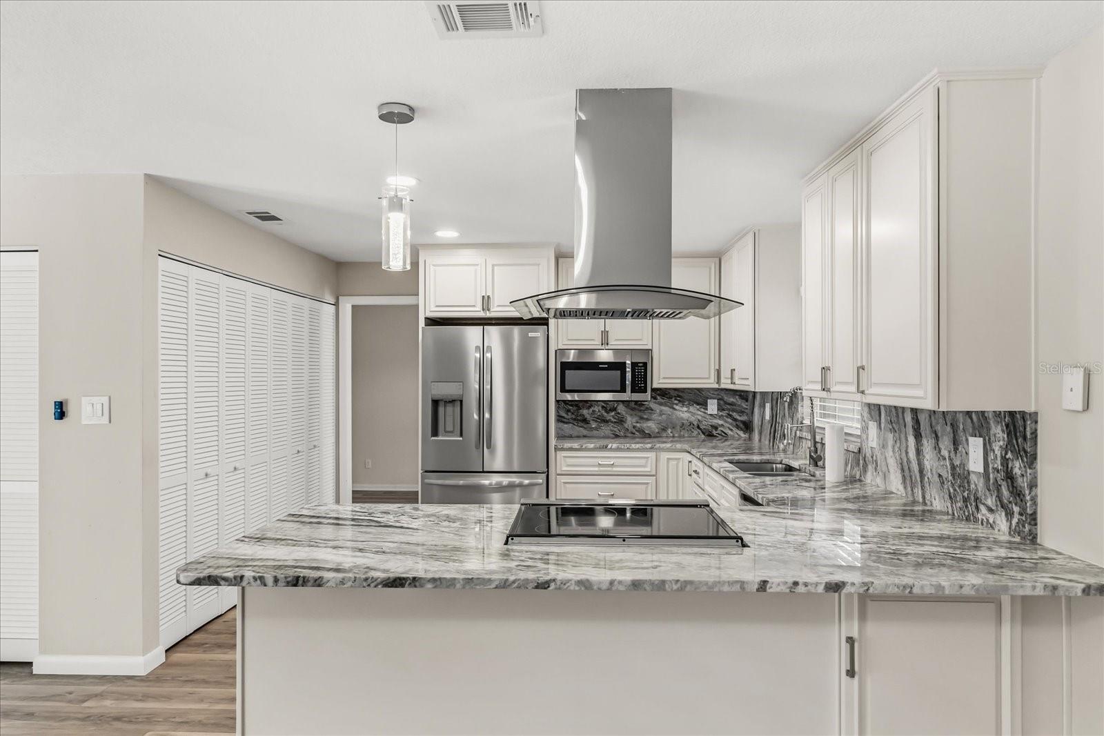 SANDRA HEIGHTS - Residential