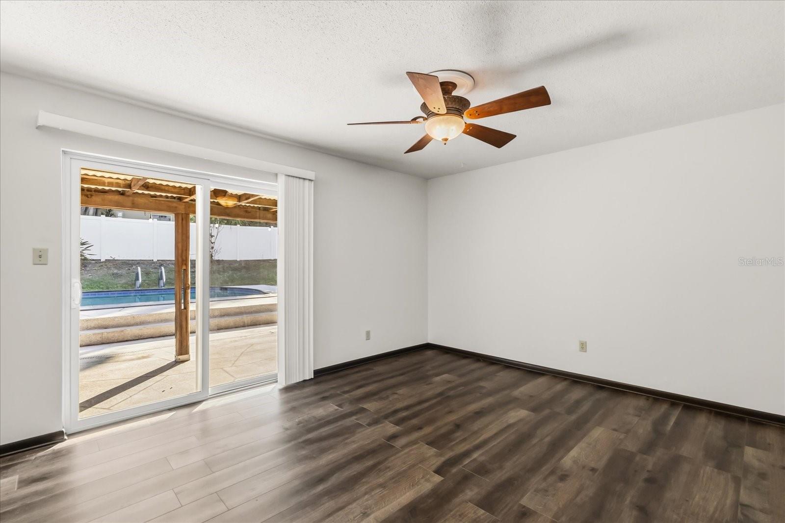 SANDRA HEIGHTS - Residential