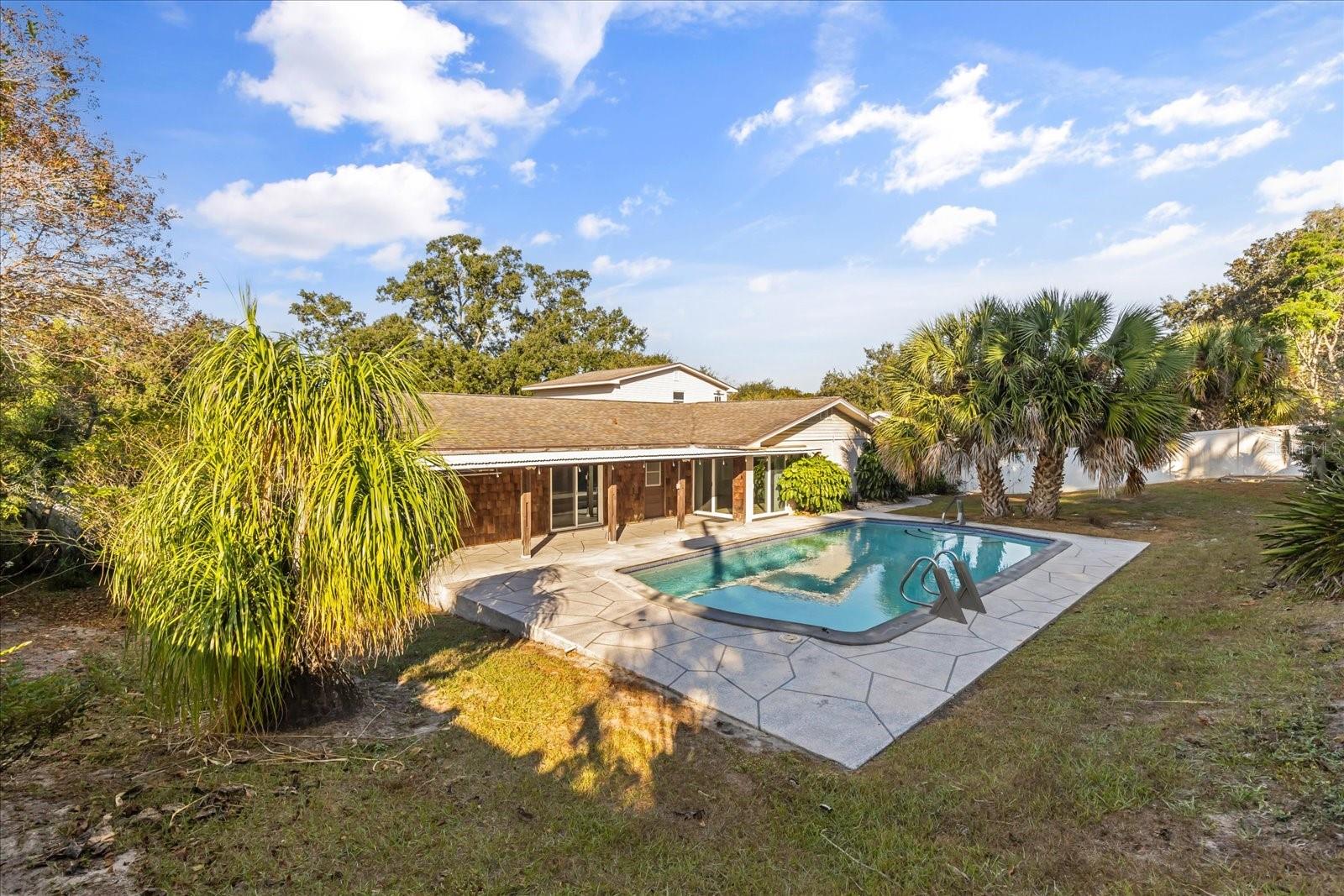 SANDRA HEIGHTS - Residential