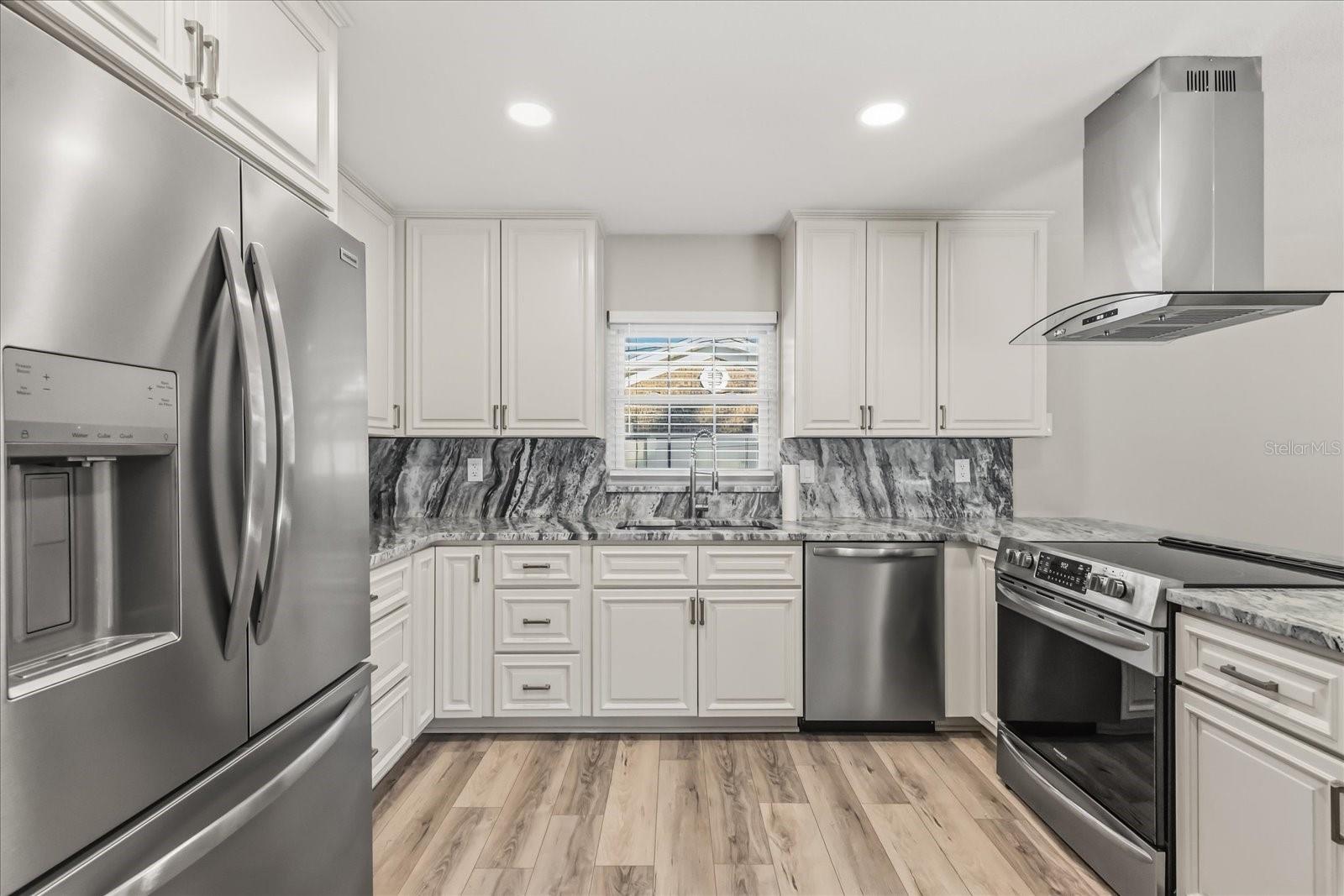 SANDRA HEIGHTS - Residential