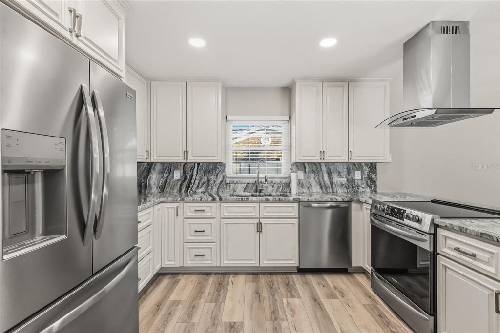 Photo of 5322 Lisa Avenue, Lakeland, FL 33813 (MLS # S5139159)