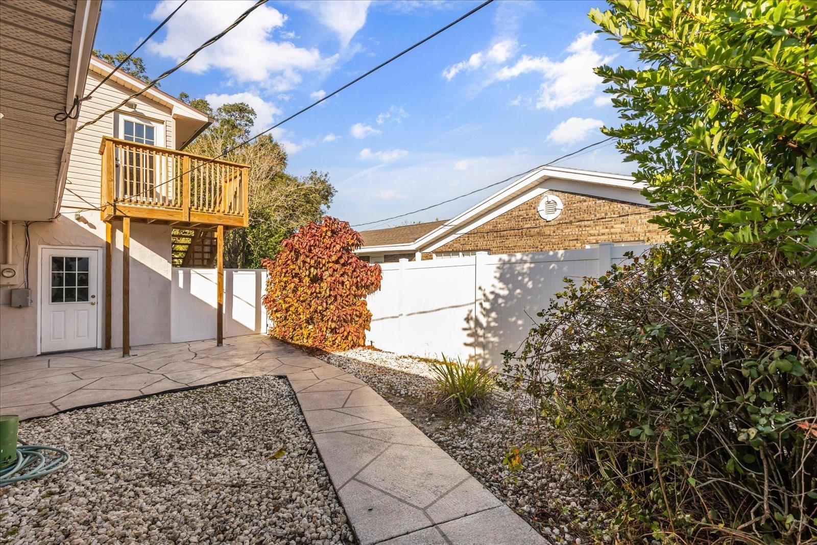 SANDRA HEIGHTS - Residential