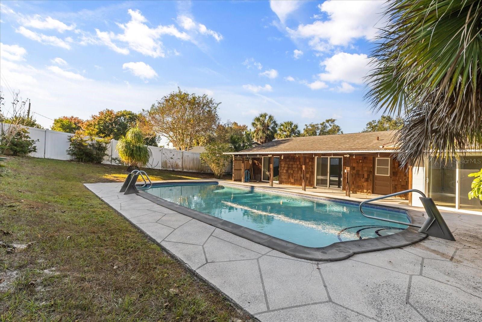 SANDRA HEIGHTS - Residential