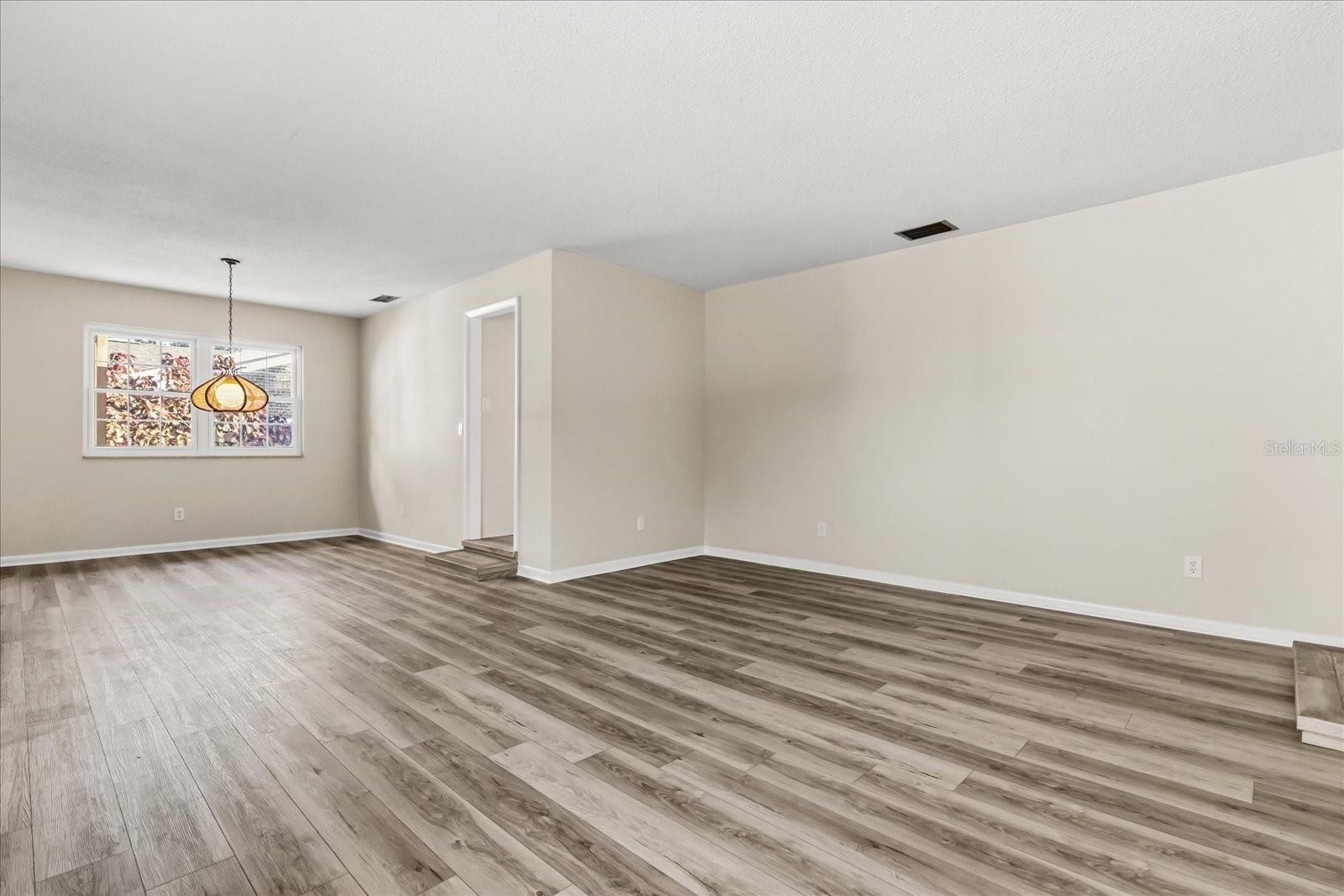 SANDRA HEIGHTS - Residential