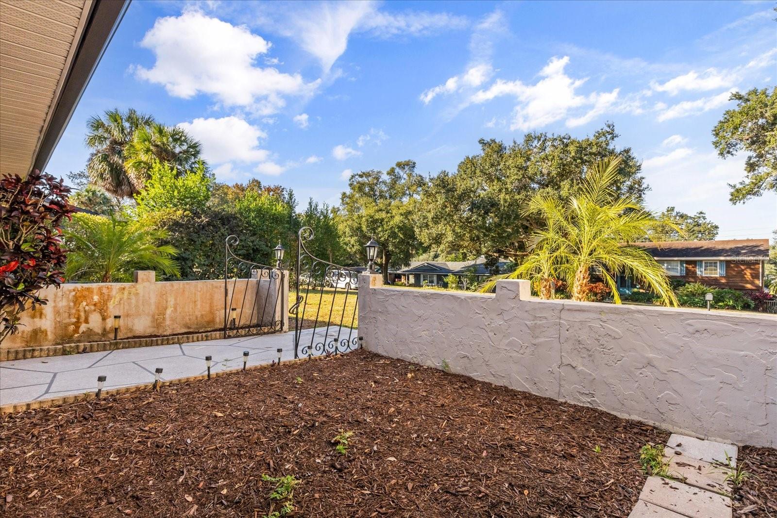 SANDRA HEIGHTS - Residential