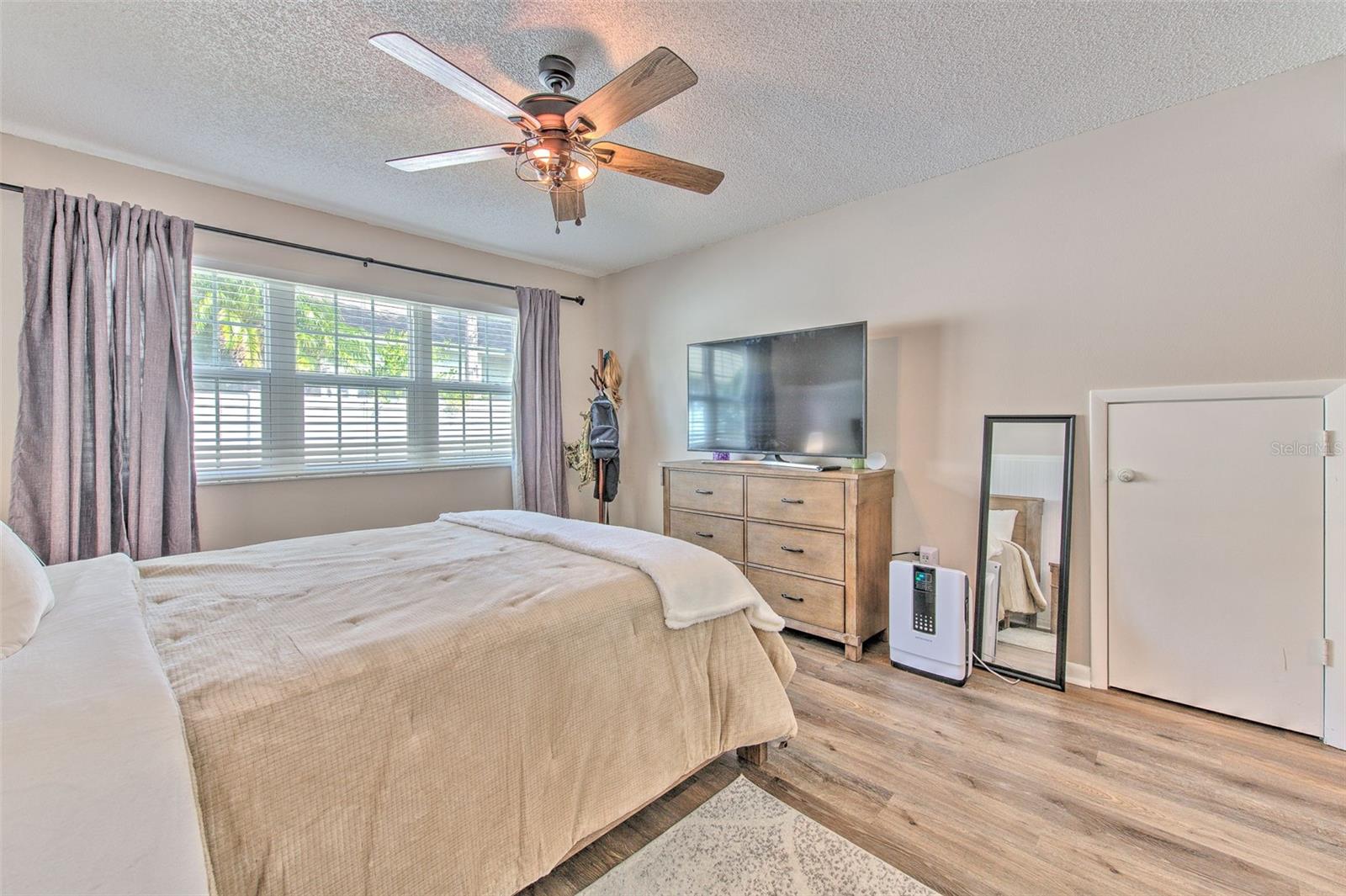 PINE GROVE CONDO AT BLOO - Residential