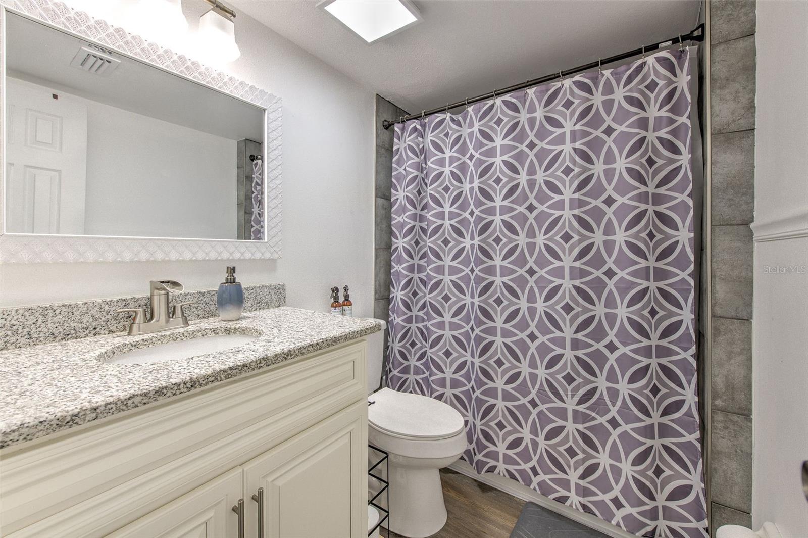 PINE GROVE CONDO AT BLOO - Residential