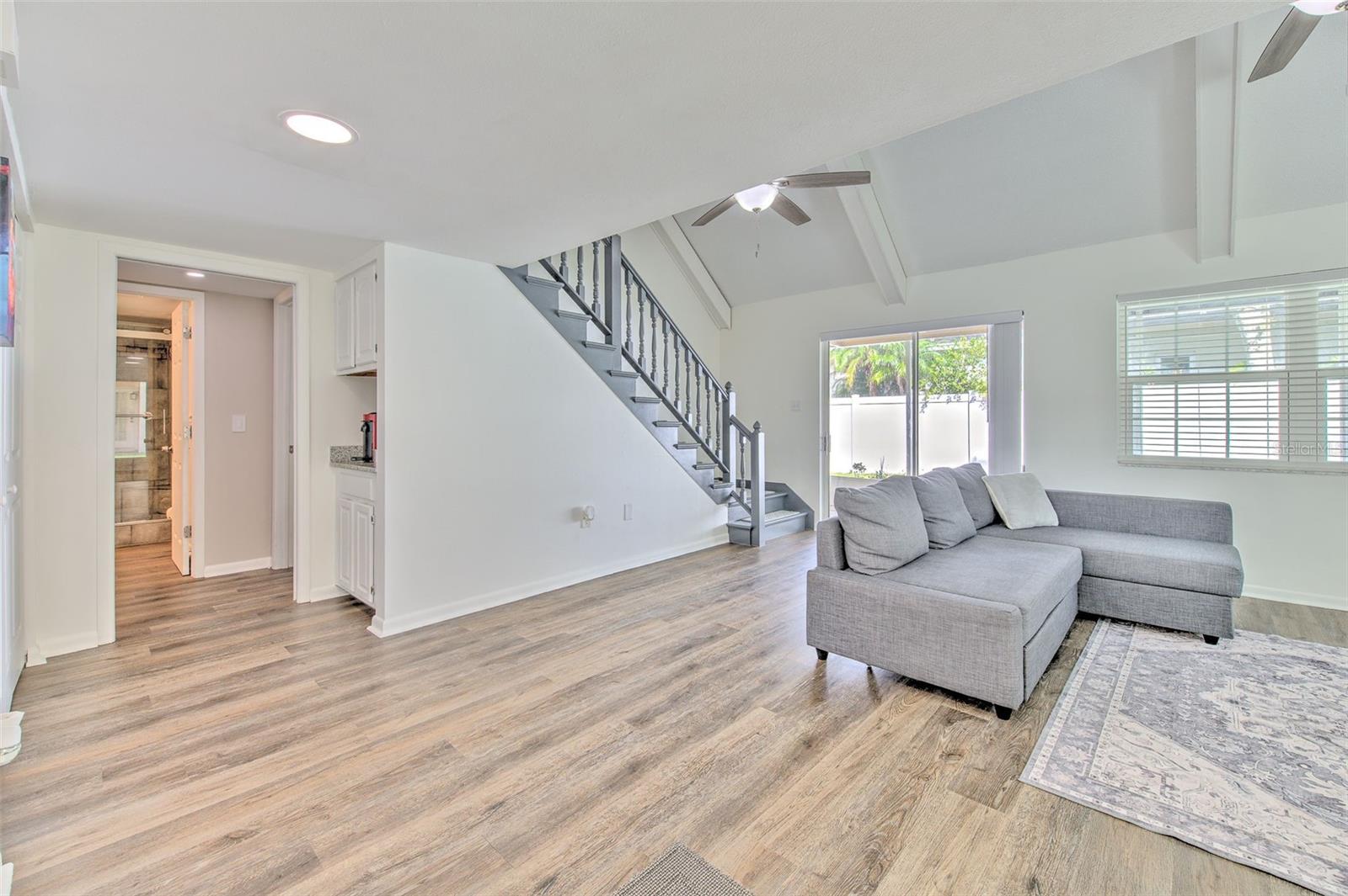 PINE GROVE CONDO AT BLOO - Residential