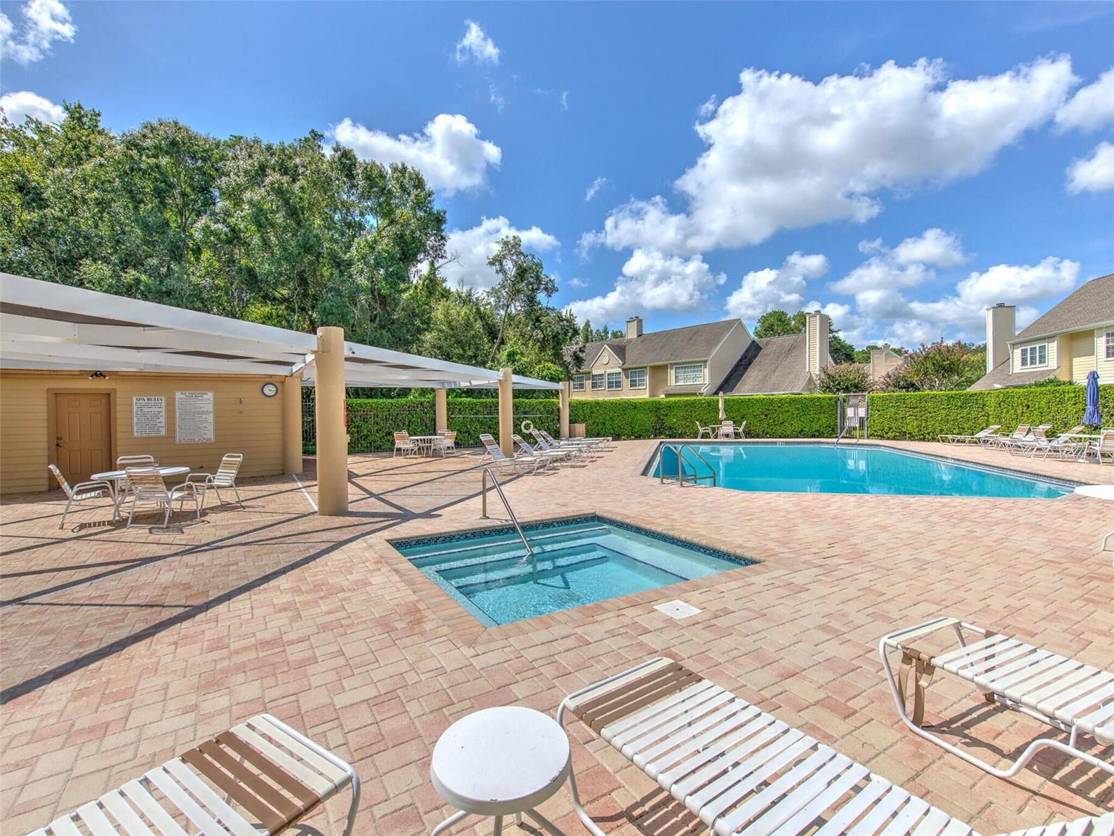 PINE GROVE CONDO AT BLOO - Residential