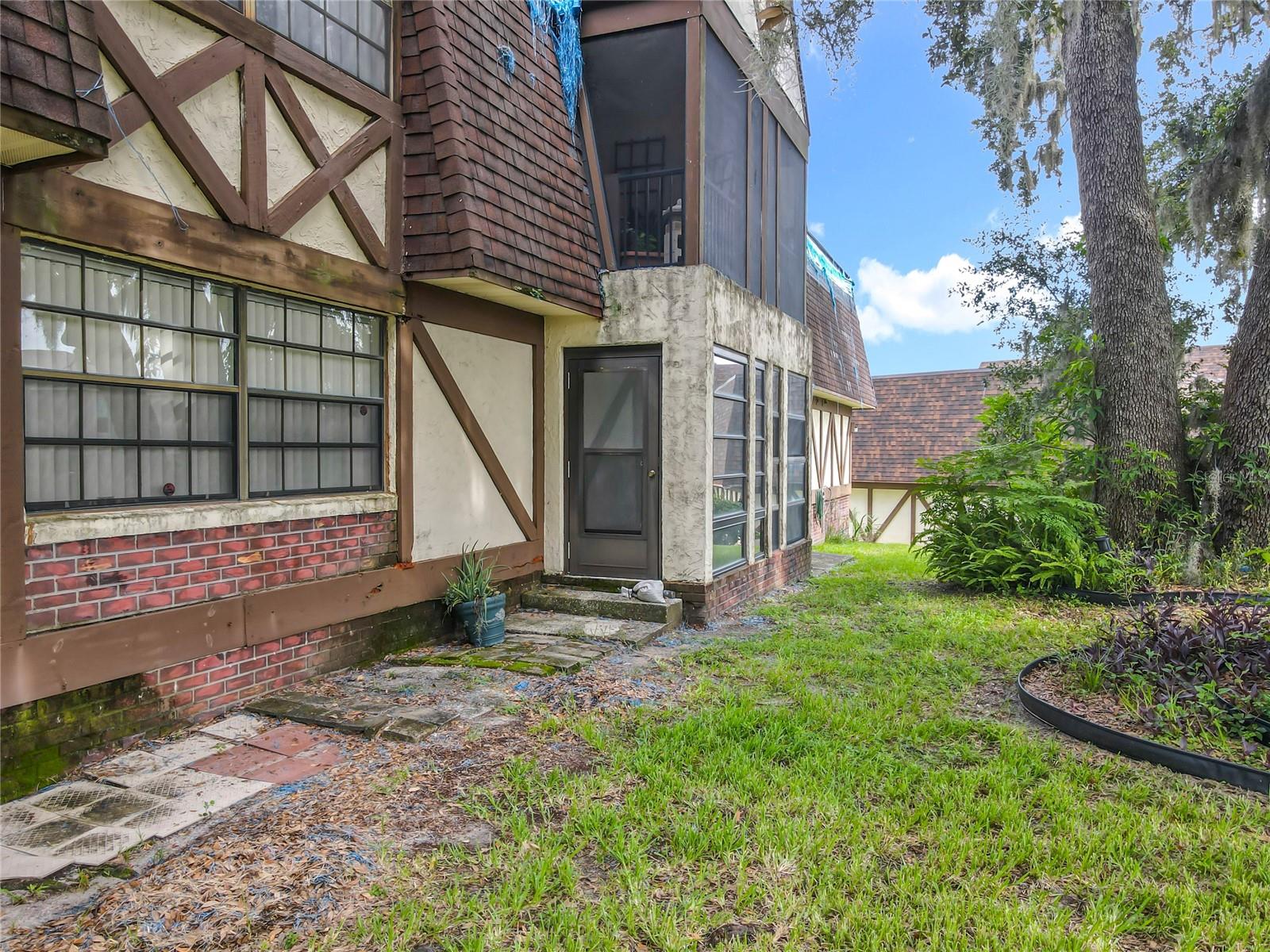 LEESBURG CHESTERBROOK 02 CONDO - Residential