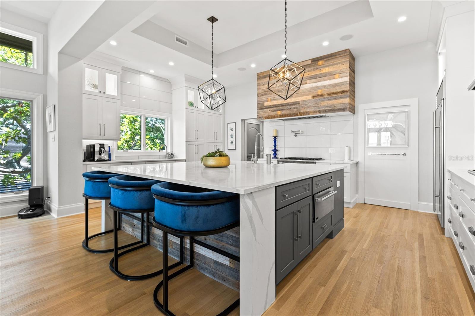 SNELL ISLE BRIGHTWATERS SEC 2 - Residential