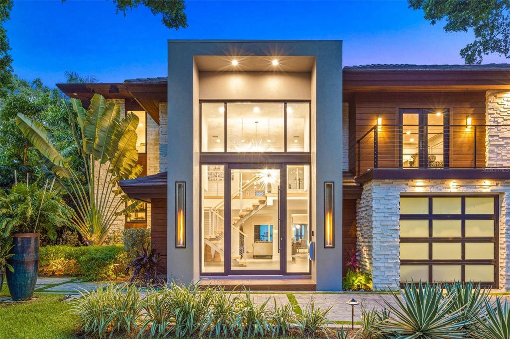 Photo of 1365 Brightwaters Boulevard NE, St Petersburg, FL 33704 (MLS # TB8412312)