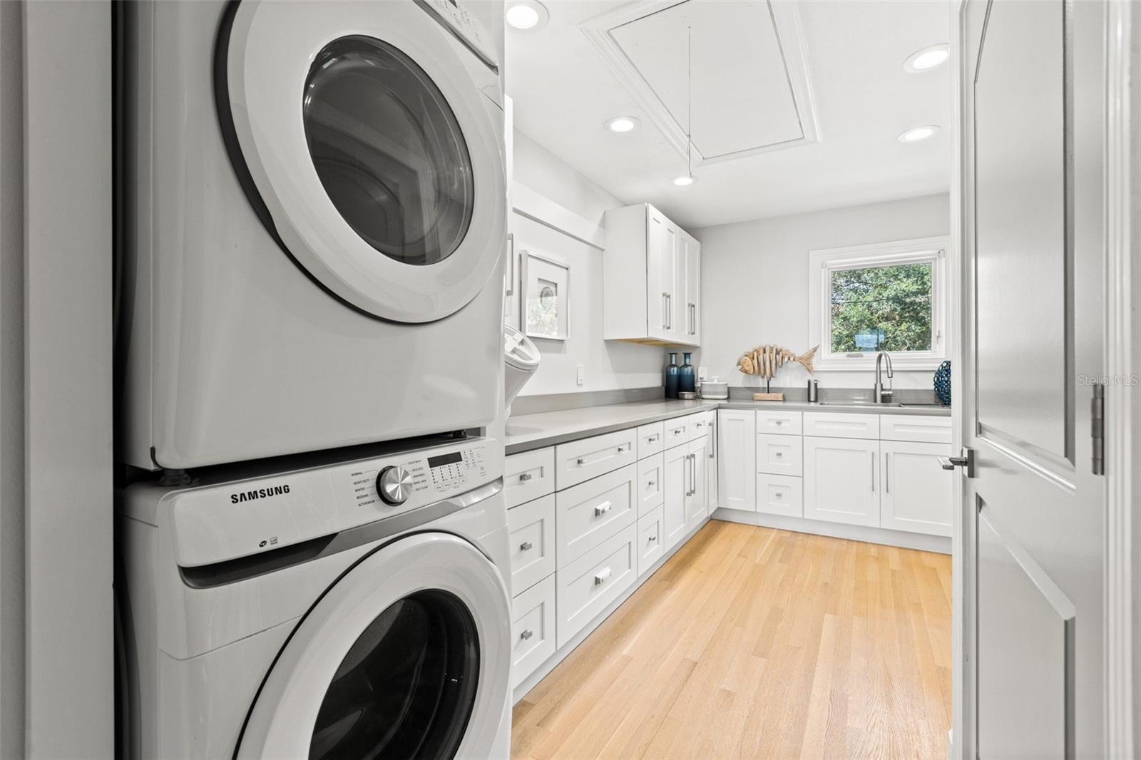 SNELL ISLE BRIGHTWATERS SEC 2 - Residential