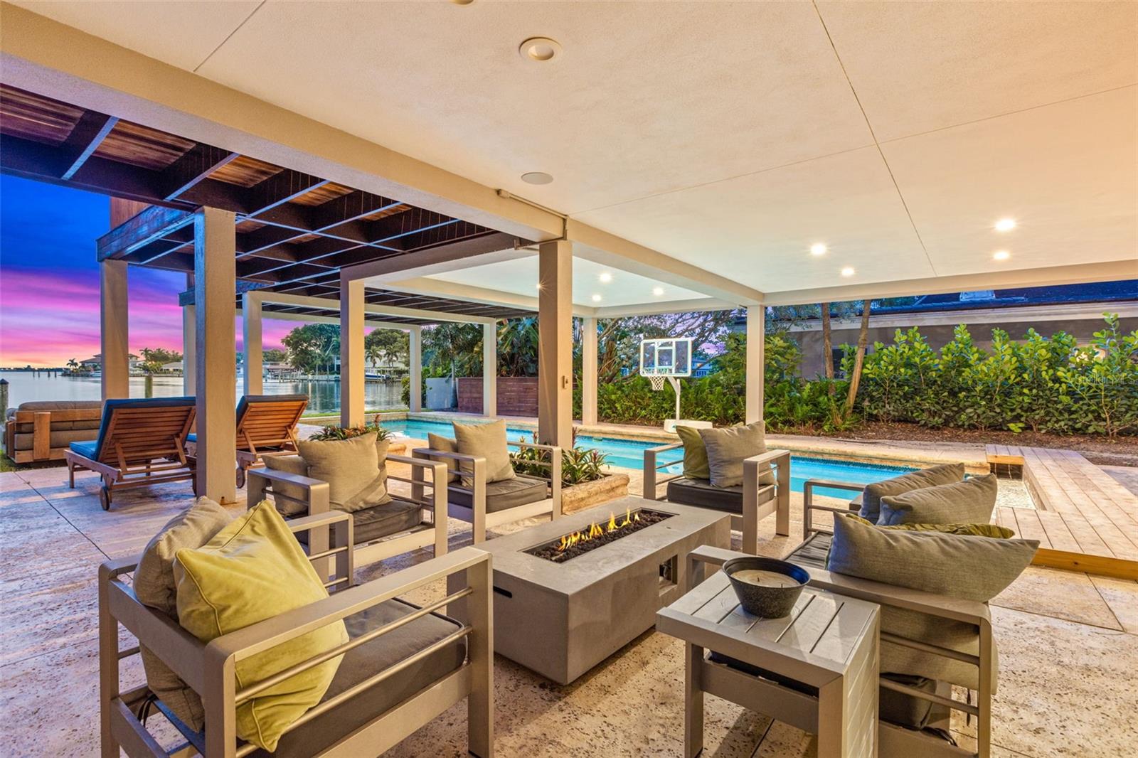 SNELL ISLE BRIGHTWATERS SEC 2 - Residential