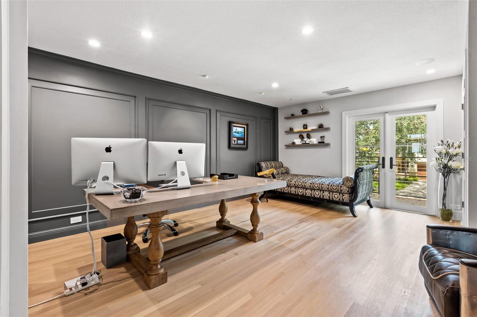 SNELL ISLE BRIGHTWATERS SEC 2 - Residential