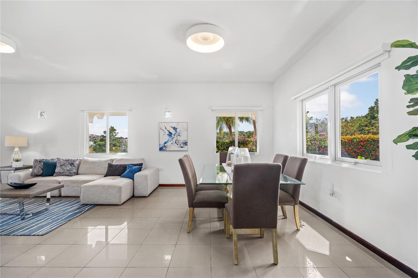 HARBOUR LIGHTS - Residential
