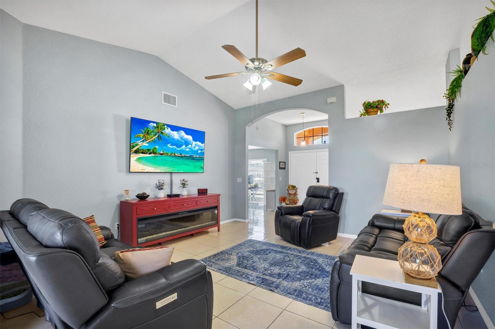 SAVANNA POINTE - Residential