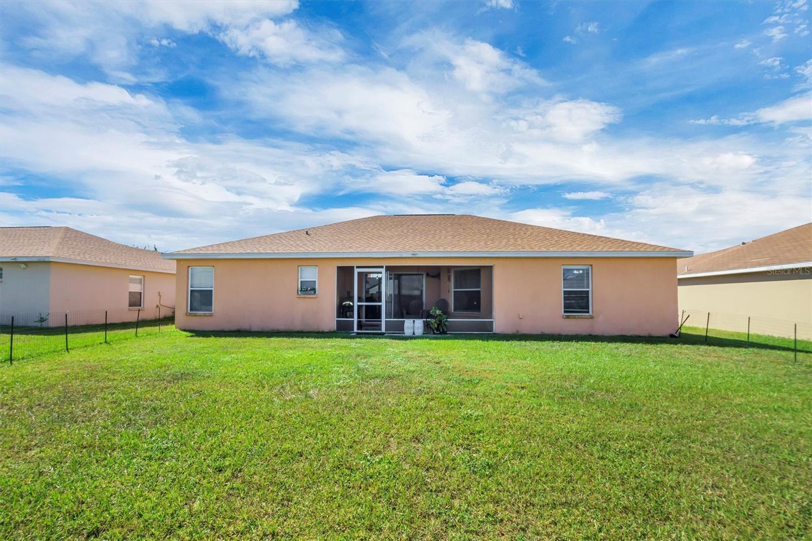 SAVANNA POINTE - Residential