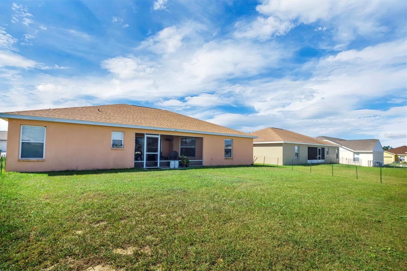 SAVANNA POINTE - Residential