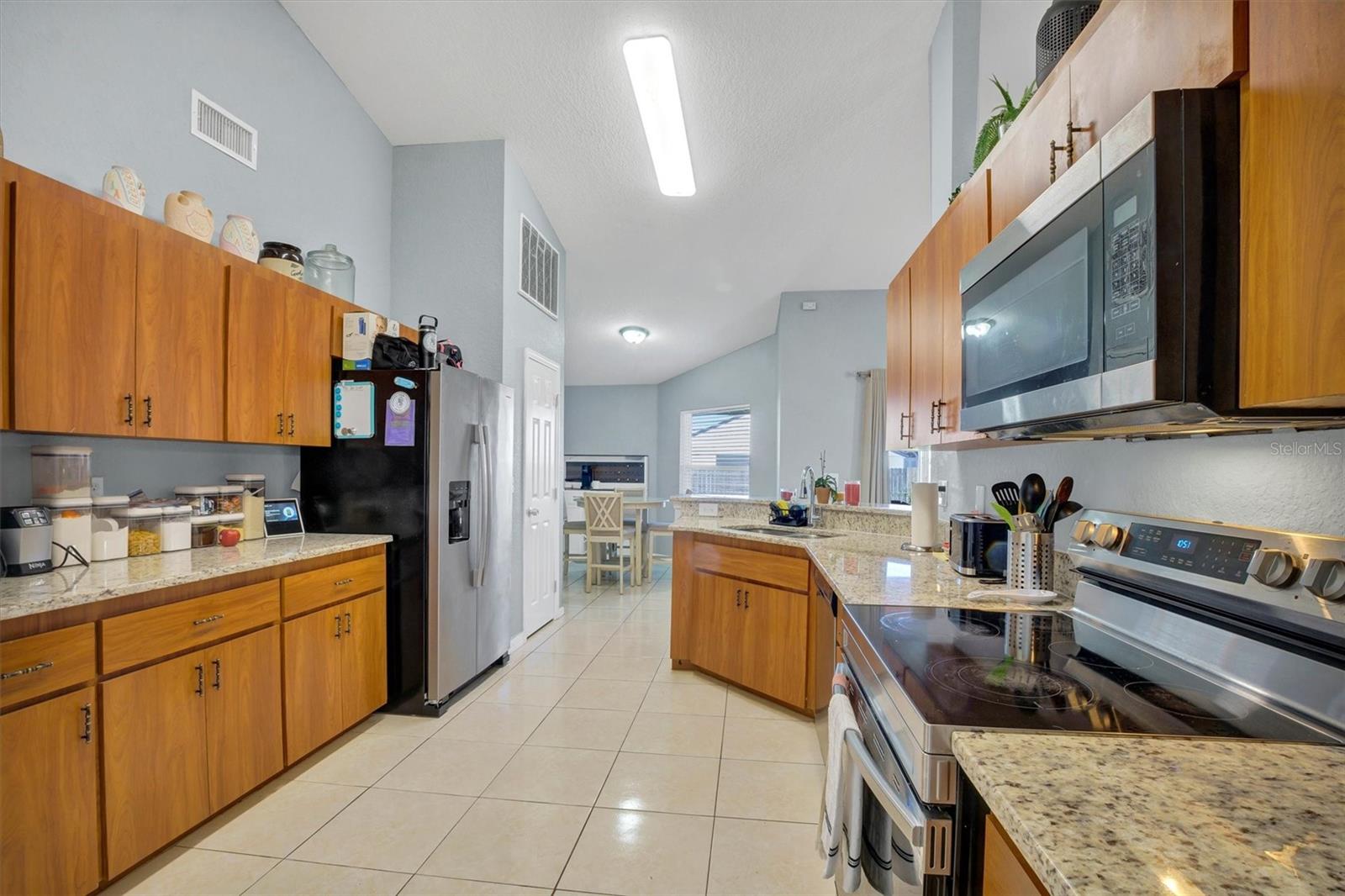 SAVANNA POINTE - Residential