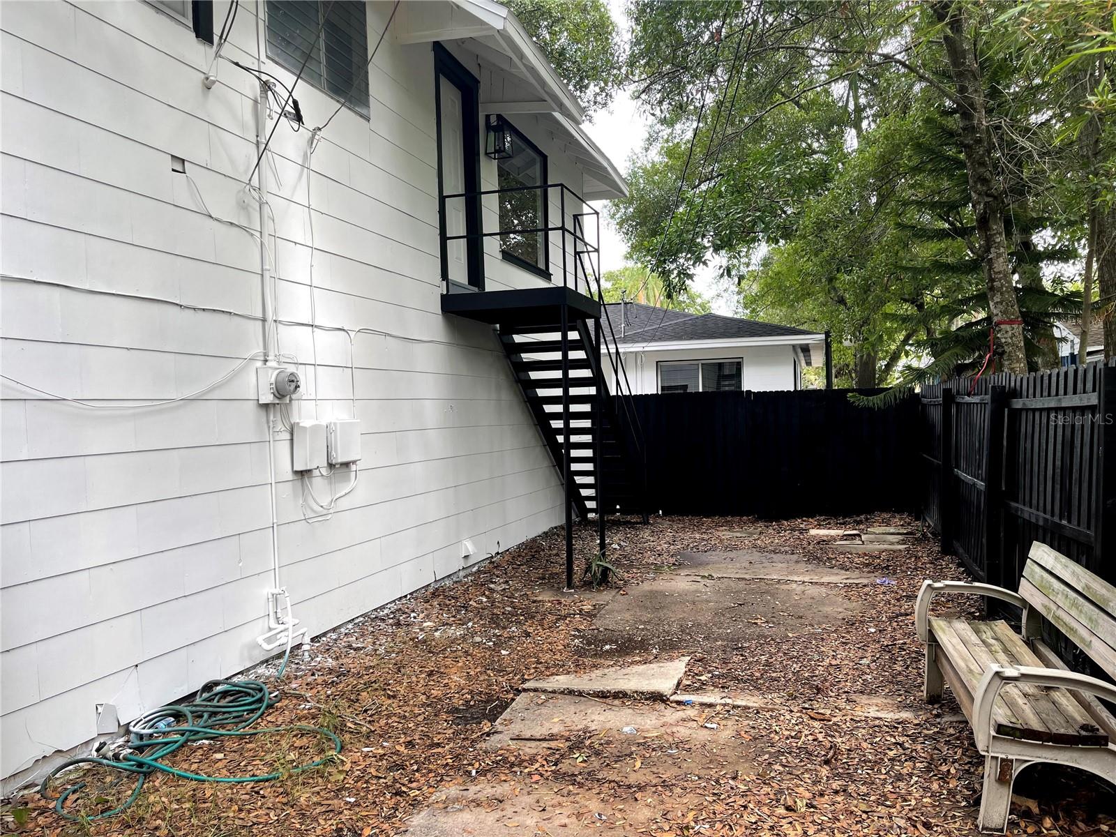 SUNSHINE PARK - Residential Lease