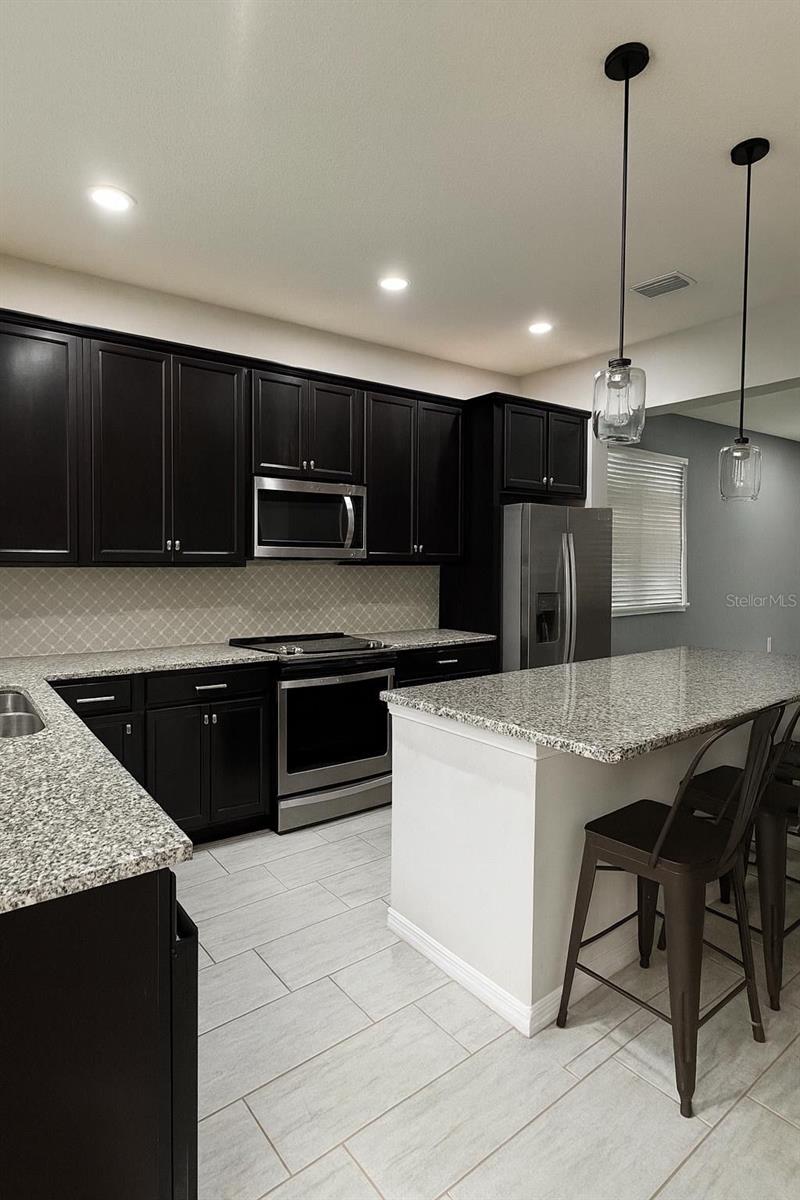 LAKEVIEW POINTE/HORIZON WEST P - Residential Lease